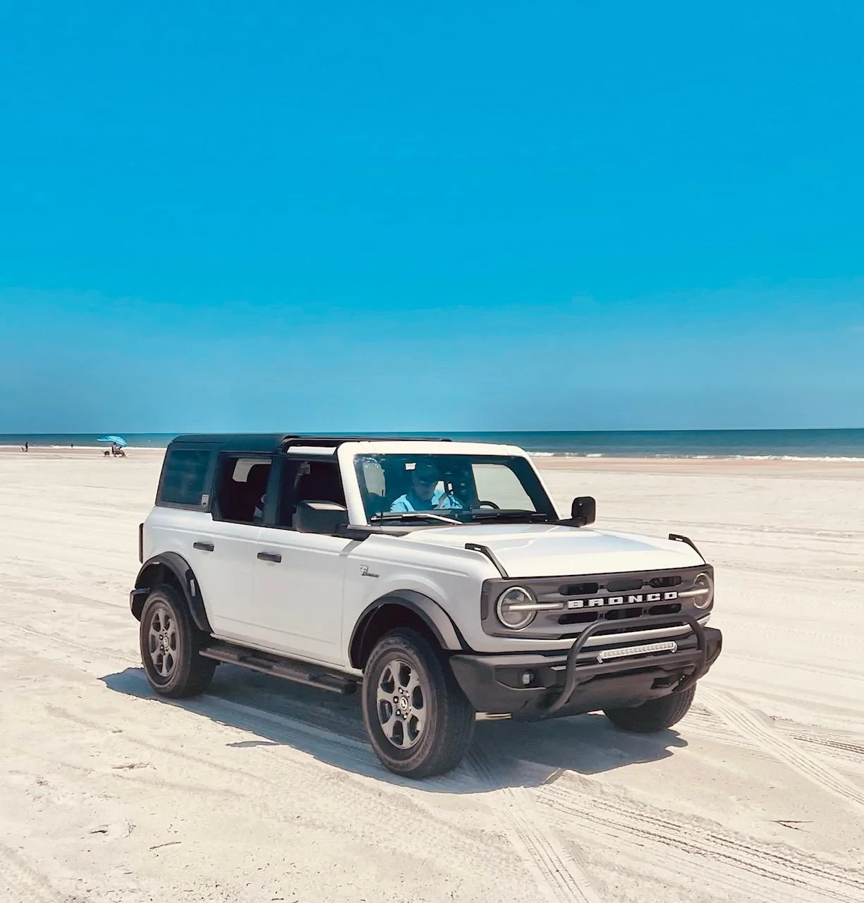 Ford Bronco just a day at the beach IMG_1357