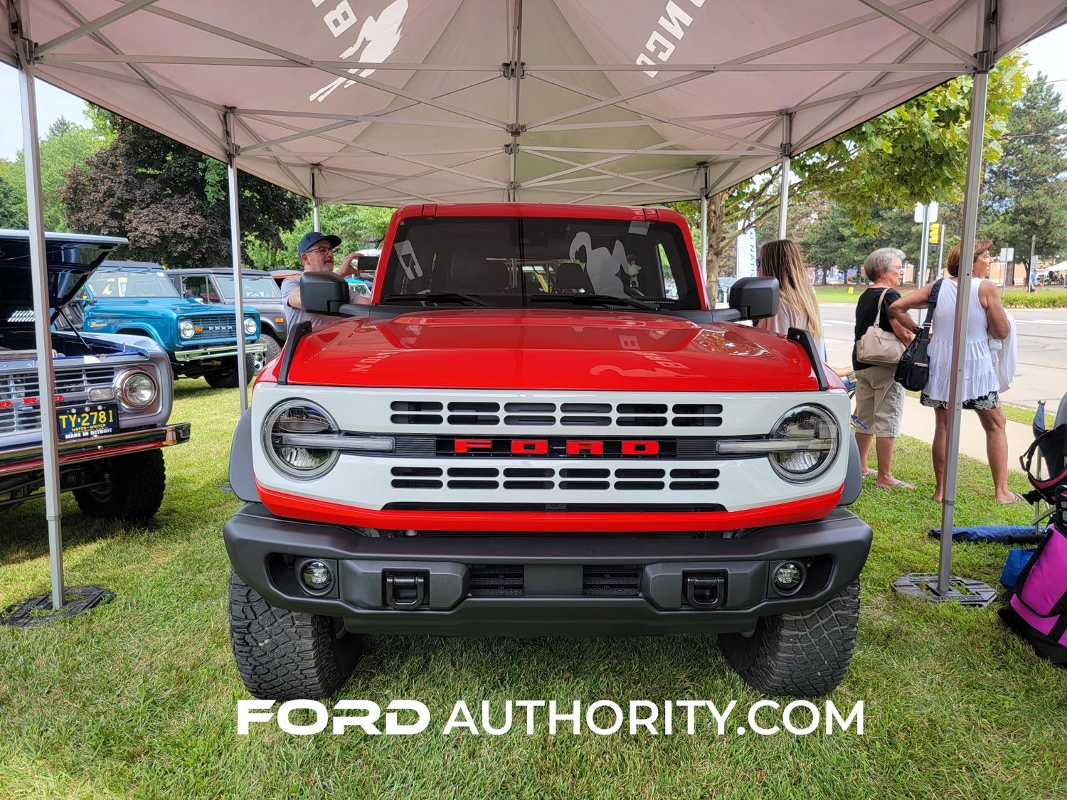 Ford Bronco RACE RED Bronco Club ce-red-2022-woodward-dream-cruise-exterior-005-