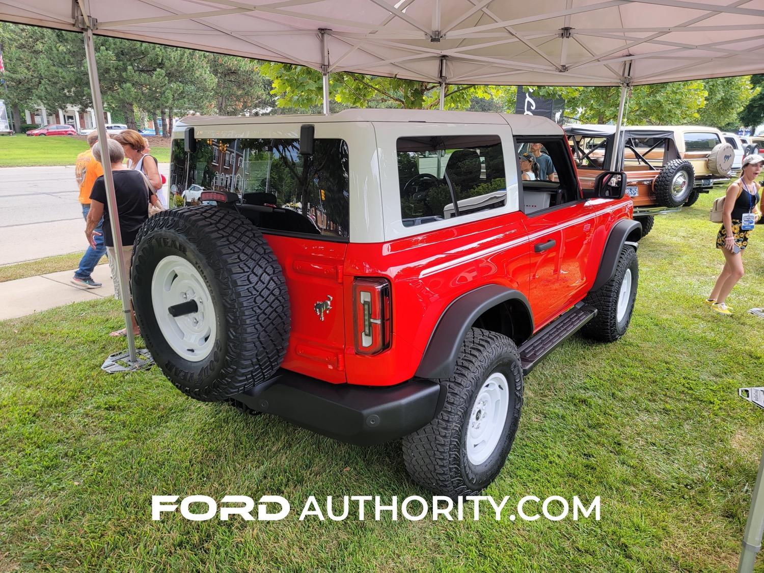 Ford Bronco RACE RED Bronco Club ce-red-2022-woodward-dream-cruise-exterior-008-