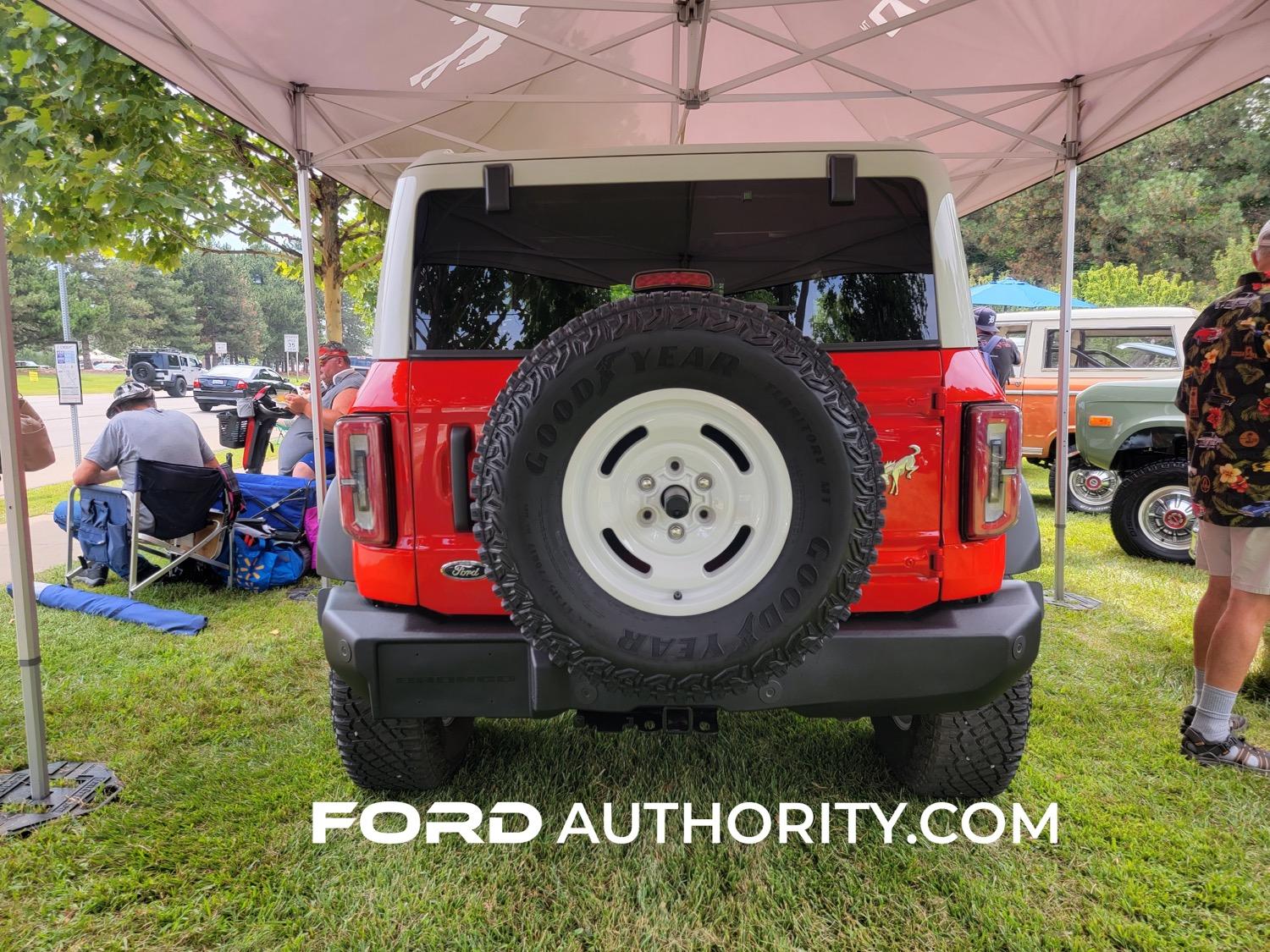 Ford Bronco RACE RED Bronco Club ce-red-2022-woodward-dream-cruise-exterior-009-