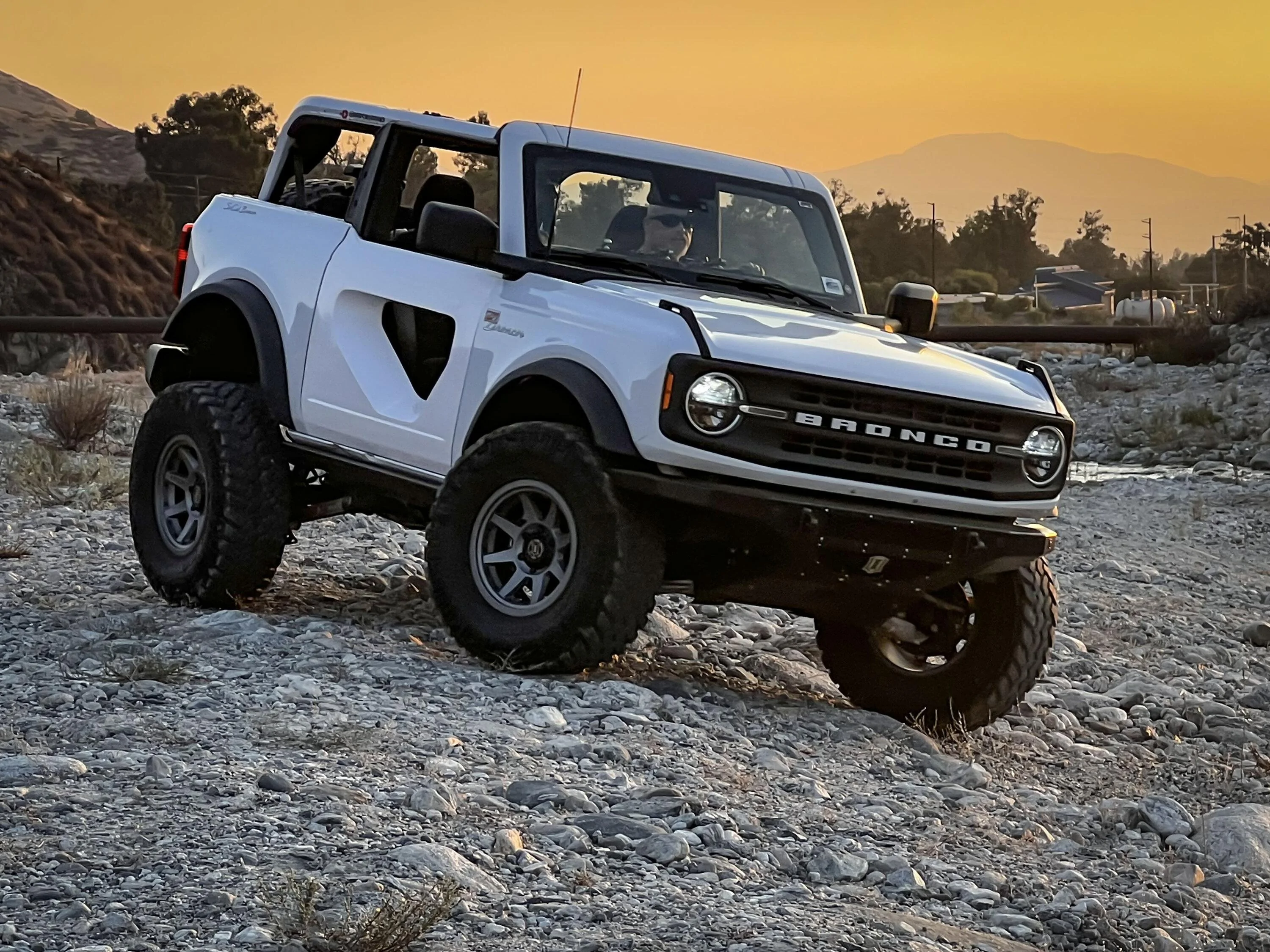 Ford Bronco Pics of my Bronco with Halo Doors From Anderson Composites IMG_0916X