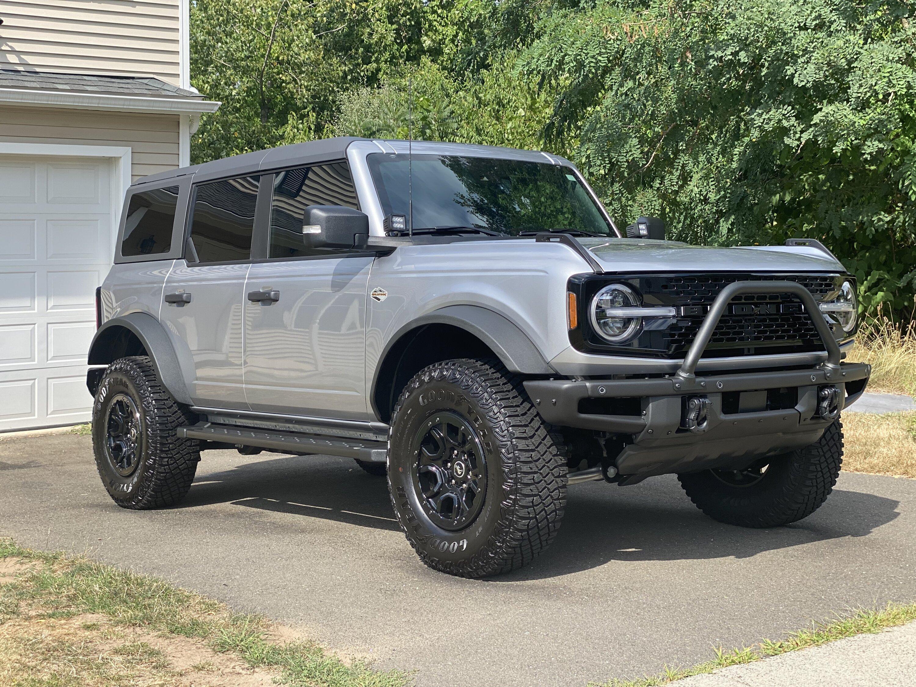 Ford Bronco What Color is this? 6A2A33B2-EDE4-4A2B-AEDF-9FF185C28AE7