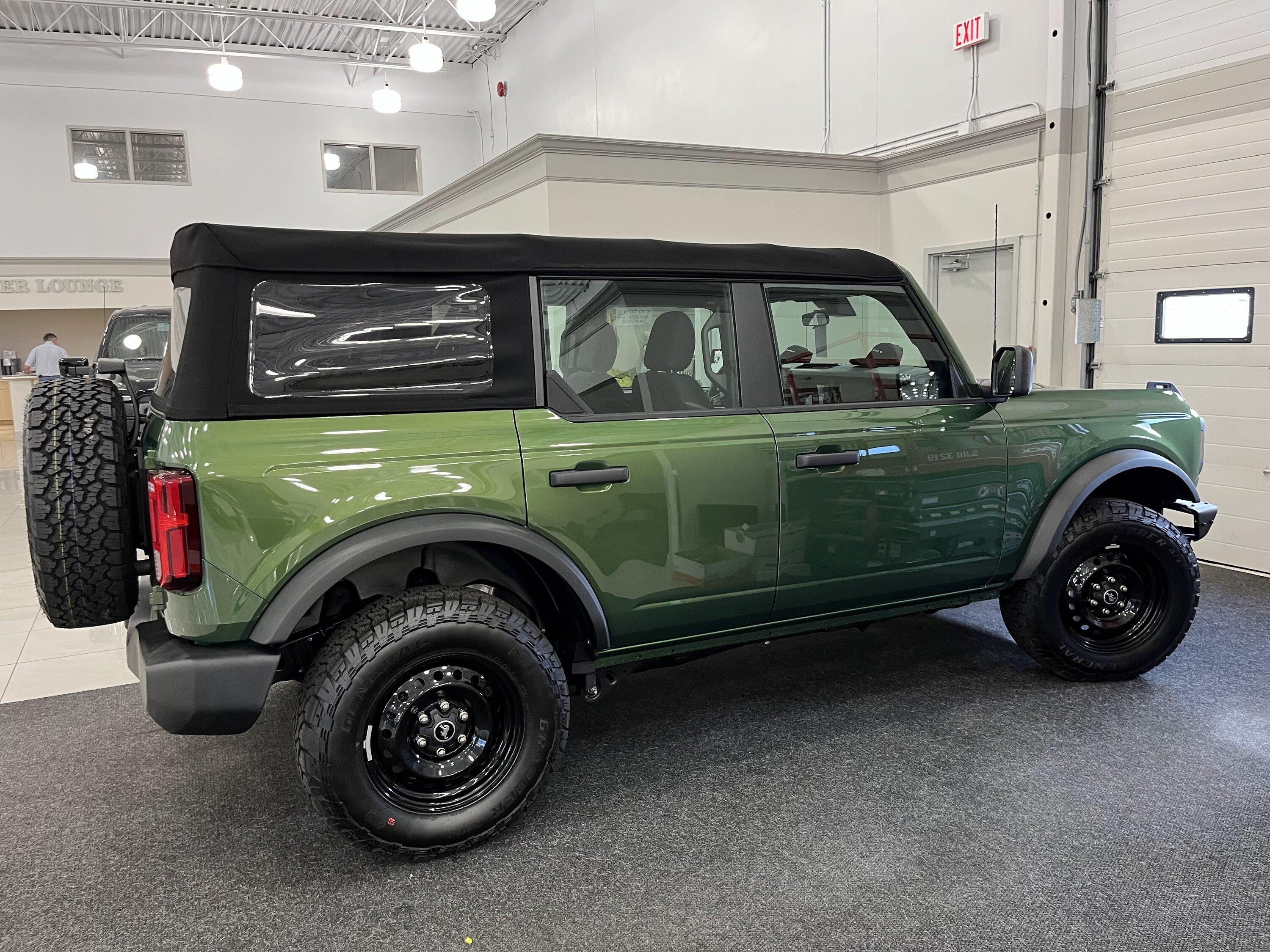 Ford Bronco ERUPTION GREEN Bronco Club IMG_4281
