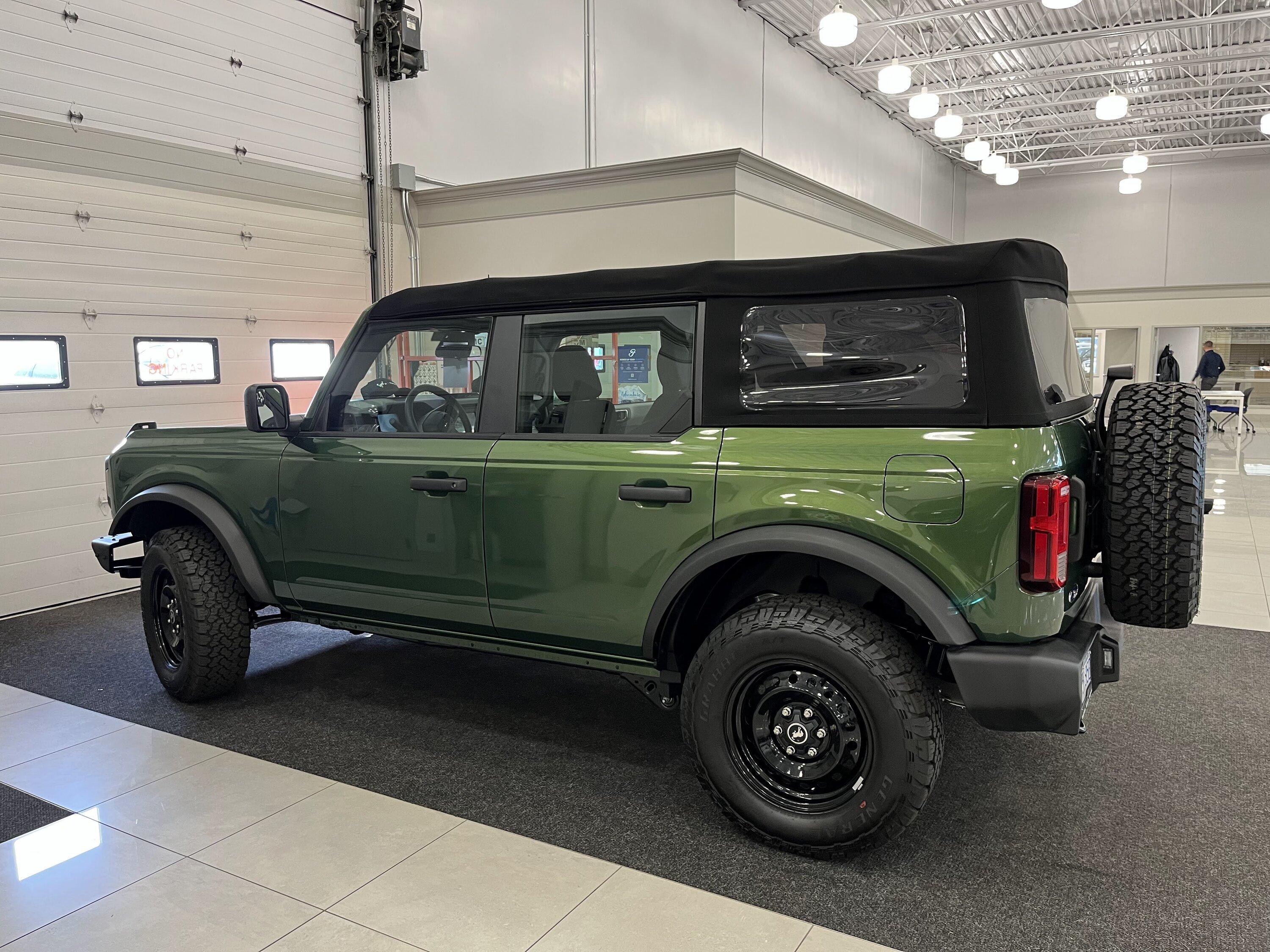 Ford Bronco ERUPTION GREEN Bronco Club IMG_4287