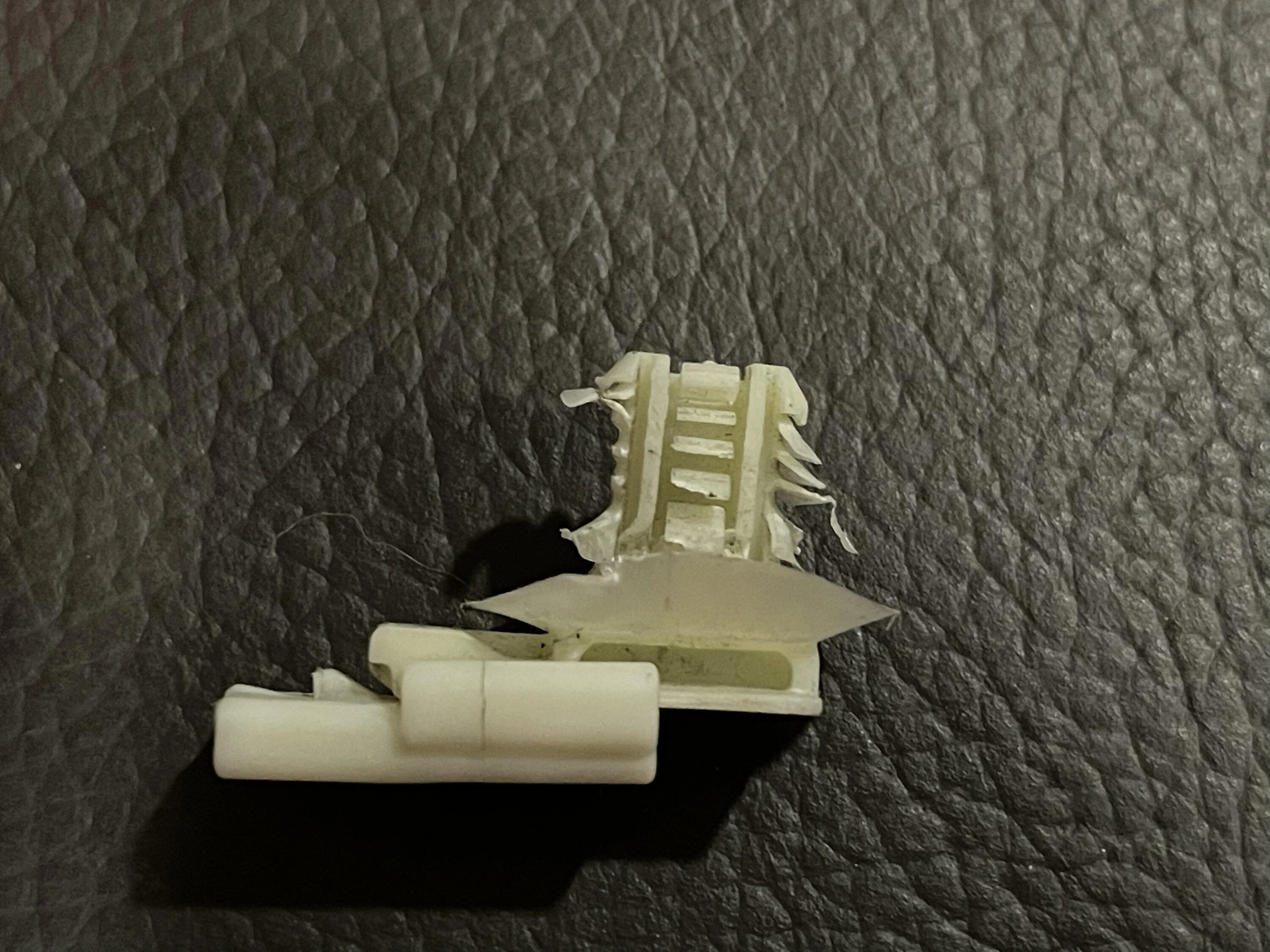 Ford Bronco Help with Connector Clip Part Number 3FC5EC09-C44A-4EF3-B37D-D4F474EBABB9