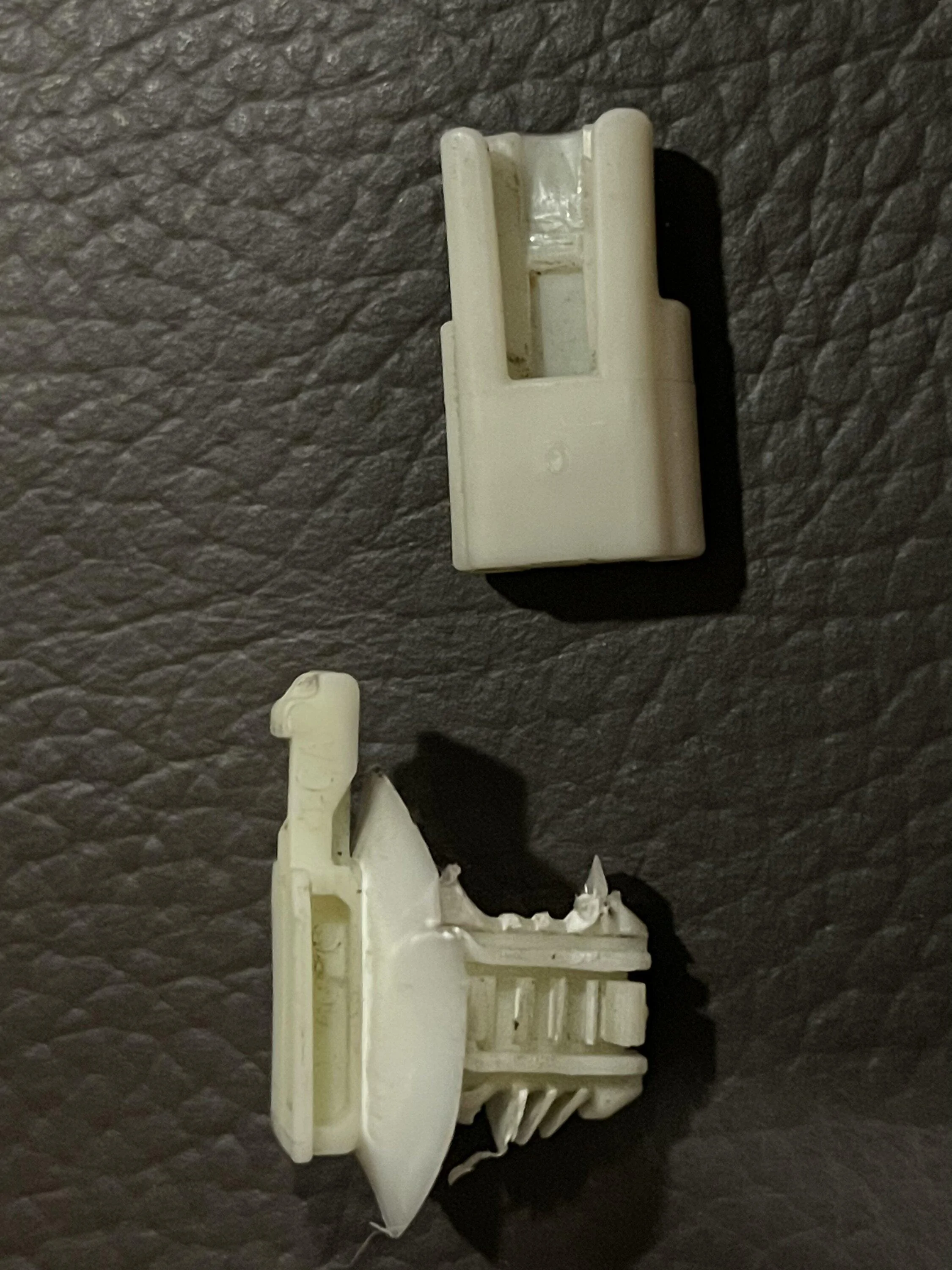 Ford Bronco Help with Connector Clip Part Number 956F847B-70BA-4C9A-83D6-26E3D715A8E3