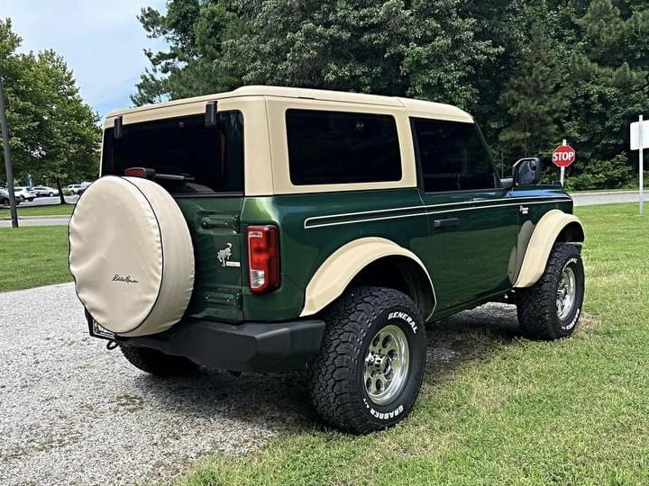Ford Bronco Eddie Bauer throwback Bronco 6th gen build w/ tan hardtop, fender flares, spare tire cover 590E9F0D-4812-4CBF-8BC5-677417225391
