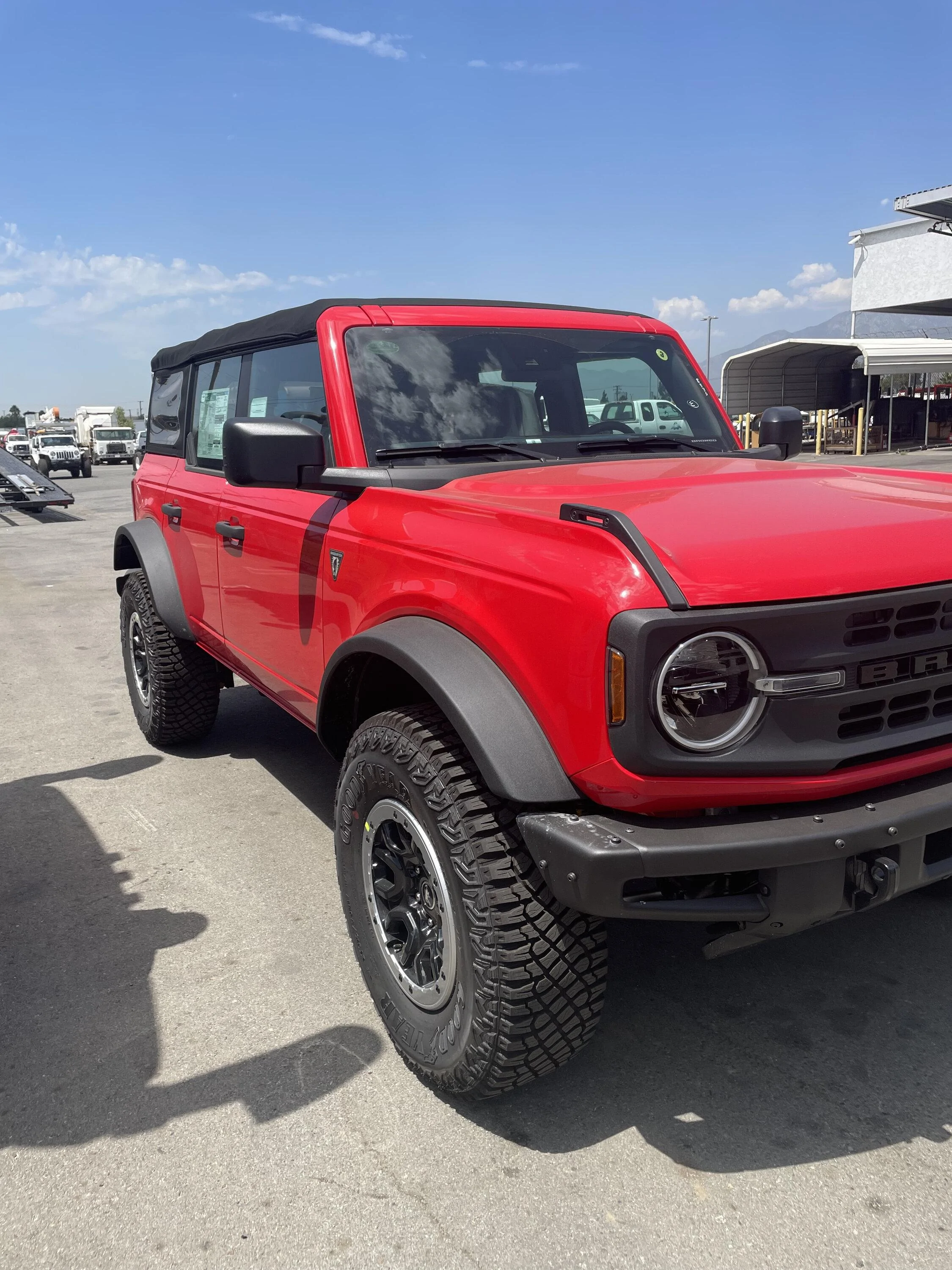 Ford Bronco RACE RED Bronco Club 034D53AE-A5E5-4286-860A-EBDA61E3D73B