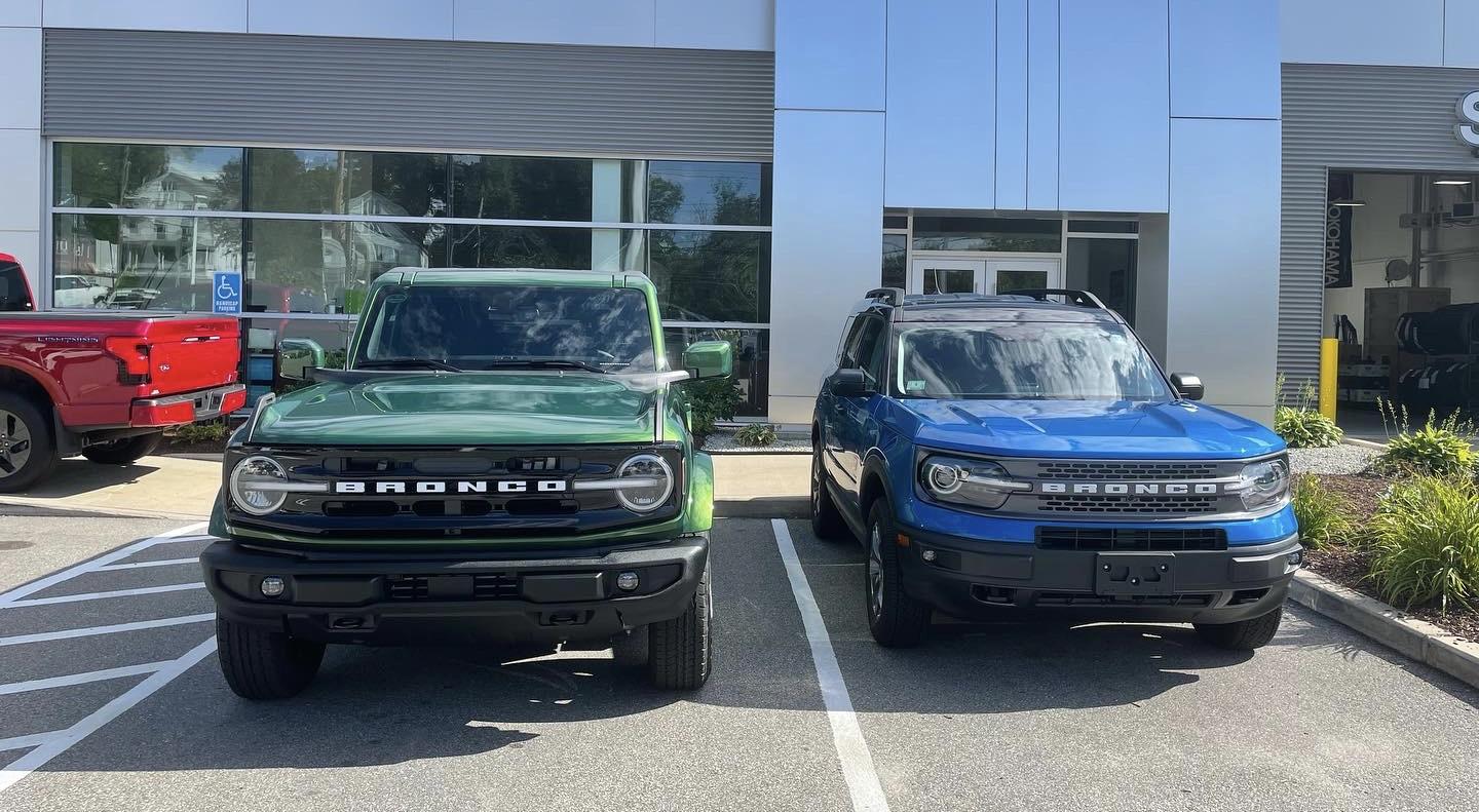 Ford Bronco ERUPTION GREEN Bronco Club E3FCFC13-24A2-456F-A845-76F6049ACA32