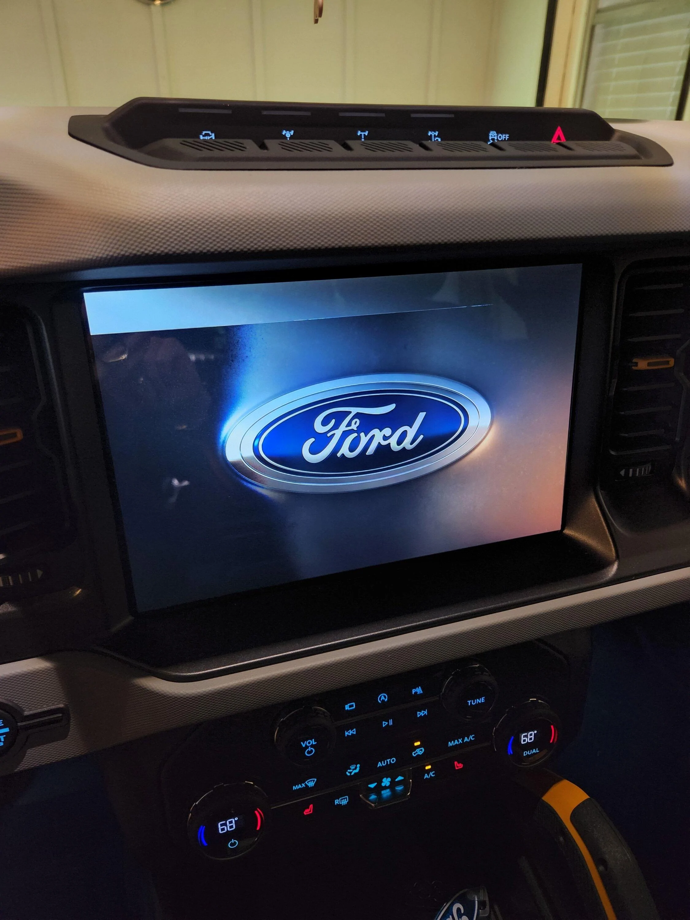 Ford Bronco Display partially darkens 20220824_181027