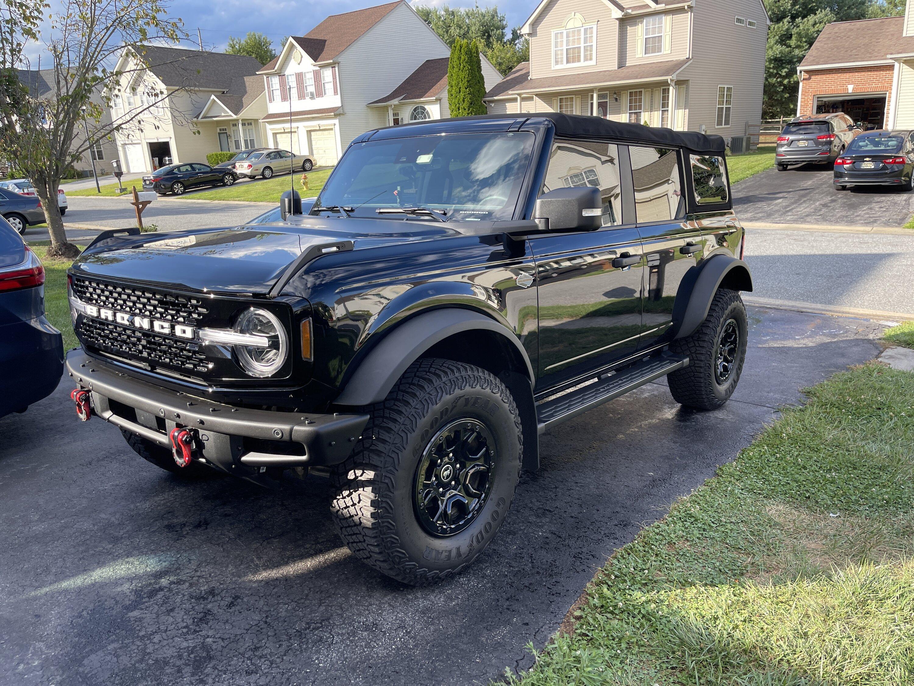 Ford Bronco 4/18/22 Build Week Group. IMG_0129.JPG