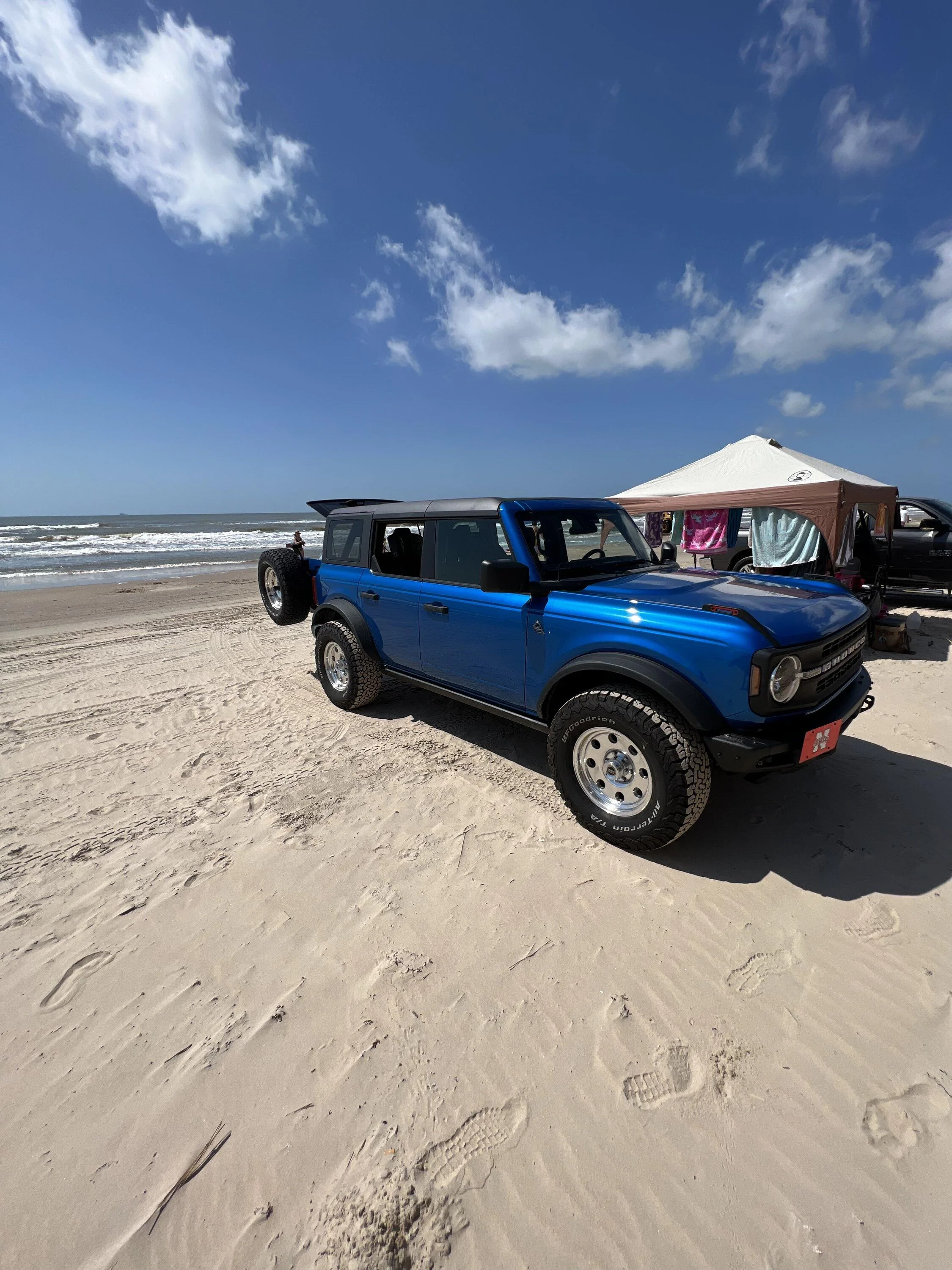 Ford Bronco Blue Black Diamond Bronco with white ProComp wheels, RC 3.5 inch lift, 35" General Grabber X3, and more... D9EF7FDF-3EAD-41D1-AF55-F9EBD2DD3AF6