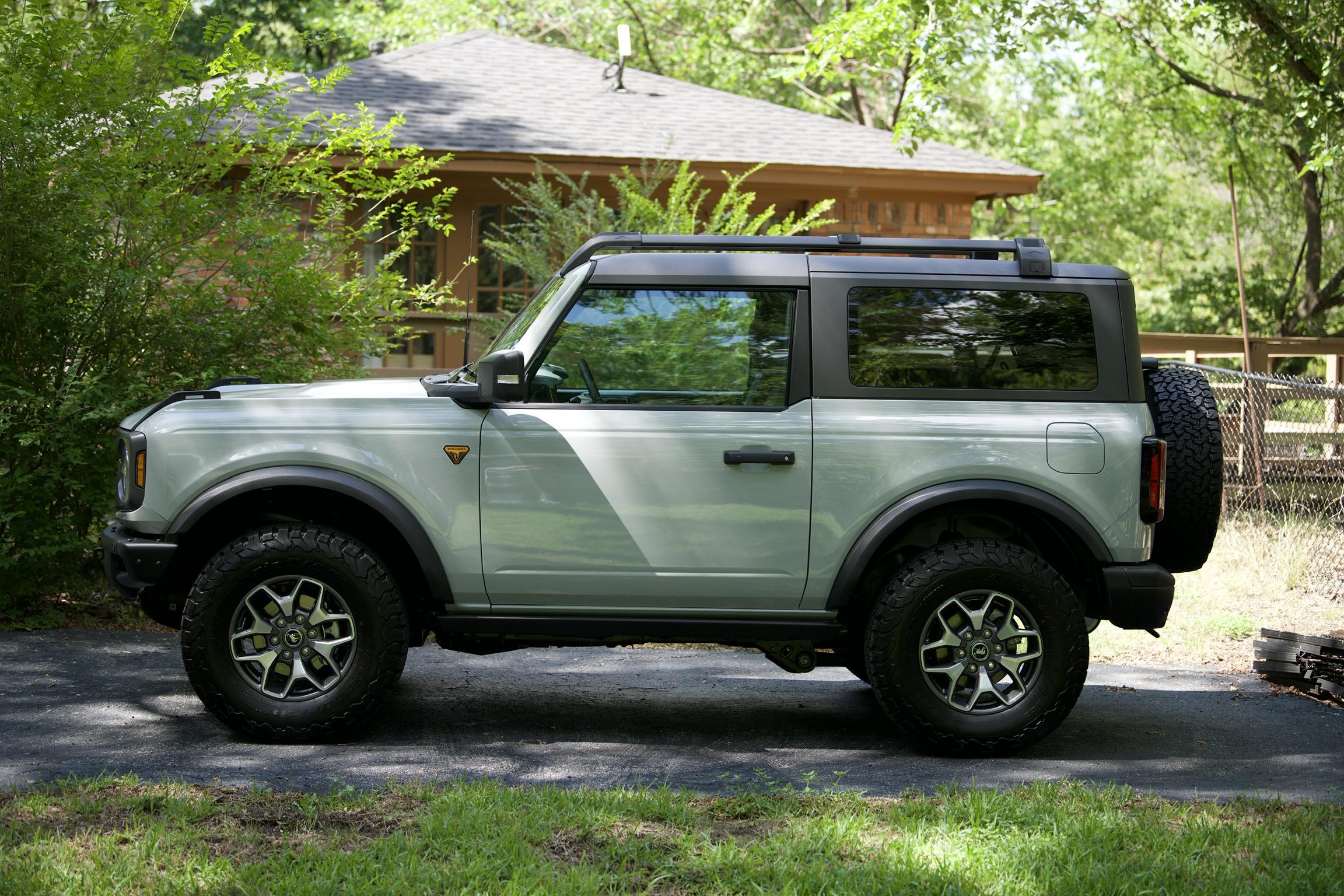 Ford Bronco CACTUS GRAY Bronco Club 4D90D0CF-2E8D-44DC-ABB2-274EF9ED8723