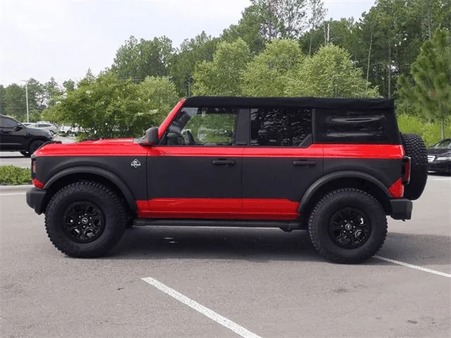 Ford Bronco Bad Graphics Design 1661546434560