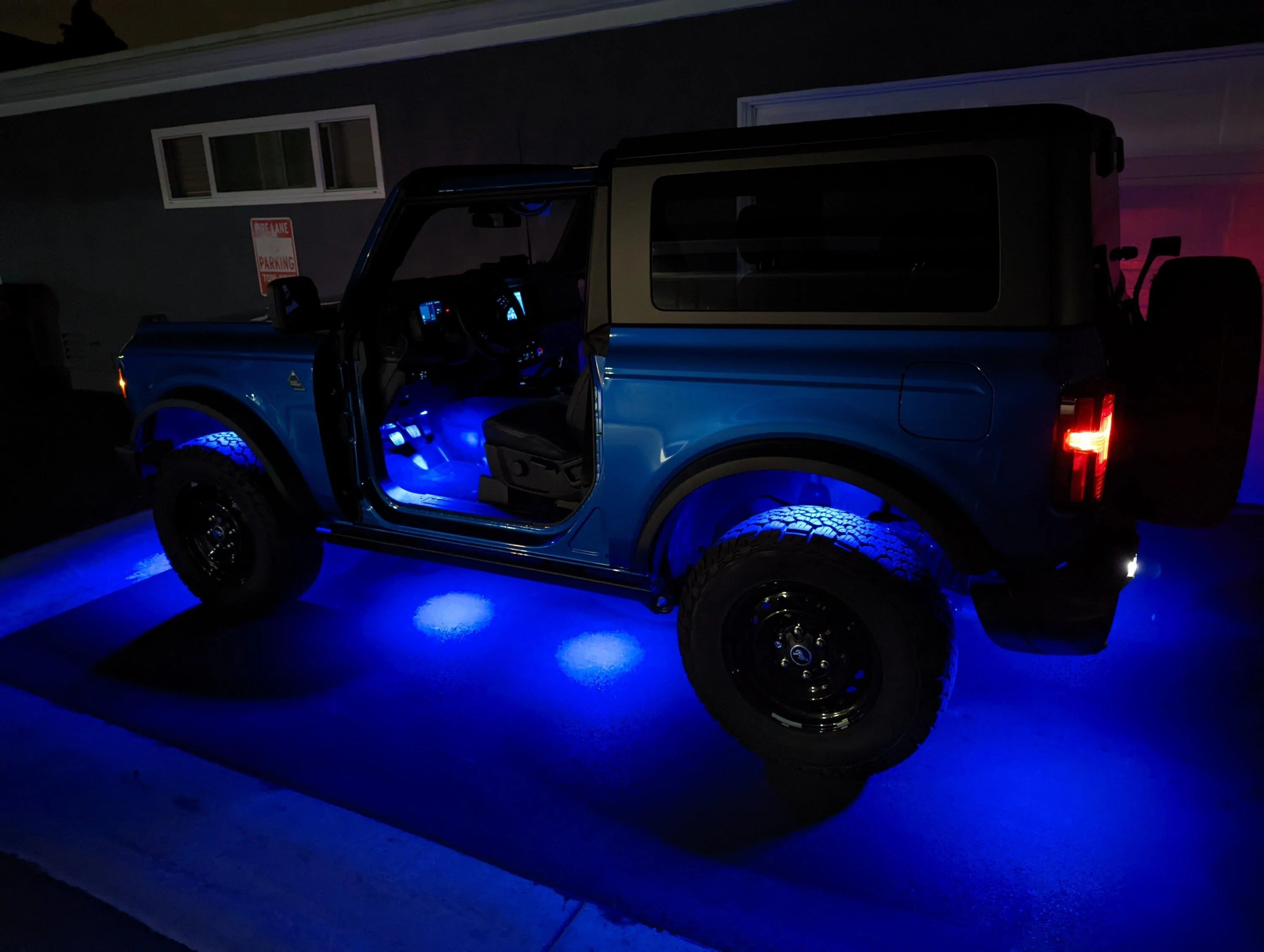 Ford Bronco KC Cyclone Cargo Area Lighting Install PXL_20220616_051416360