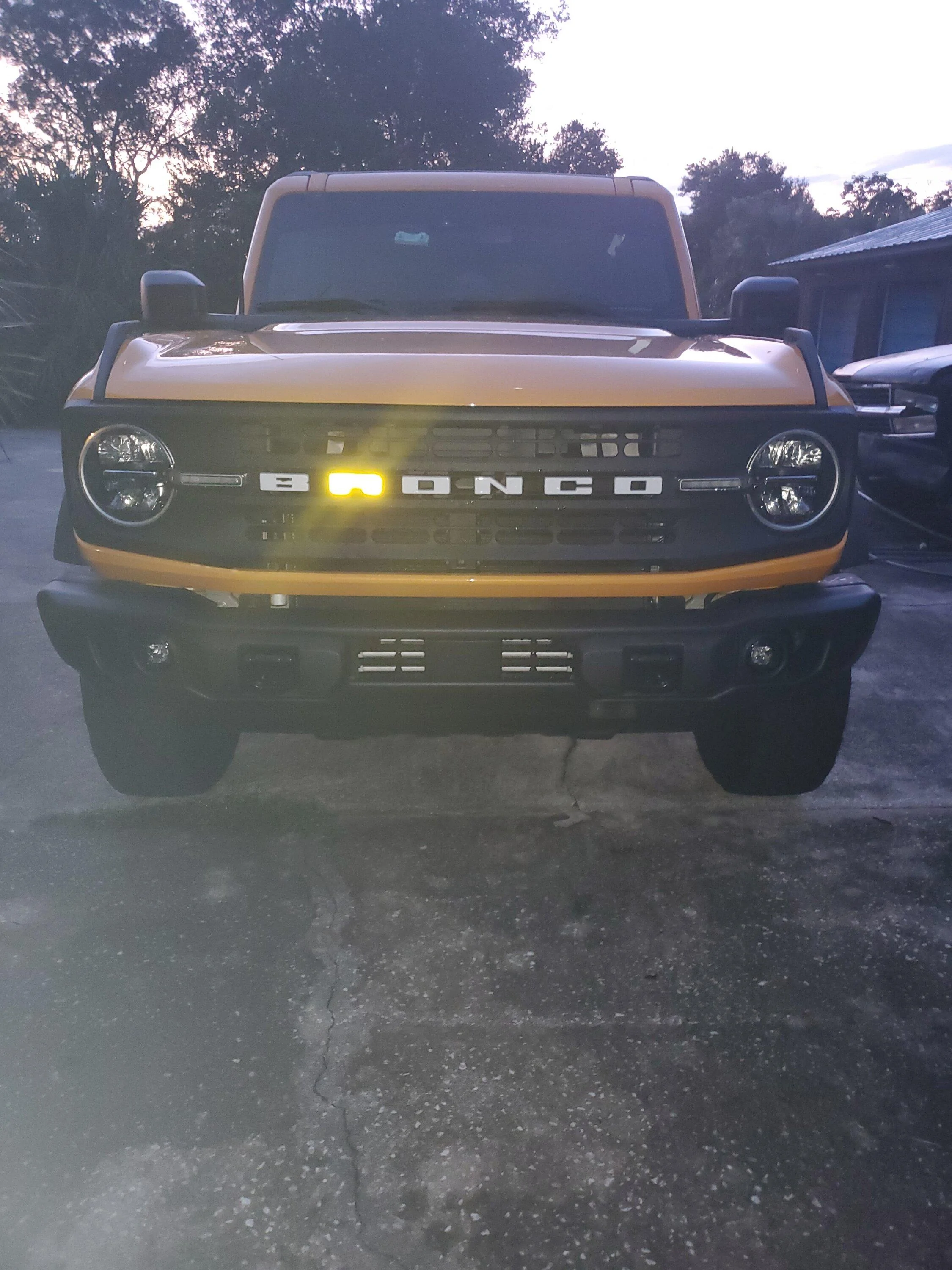 Ford Bronco Bronco R's red R poll 20220820_063426[1]