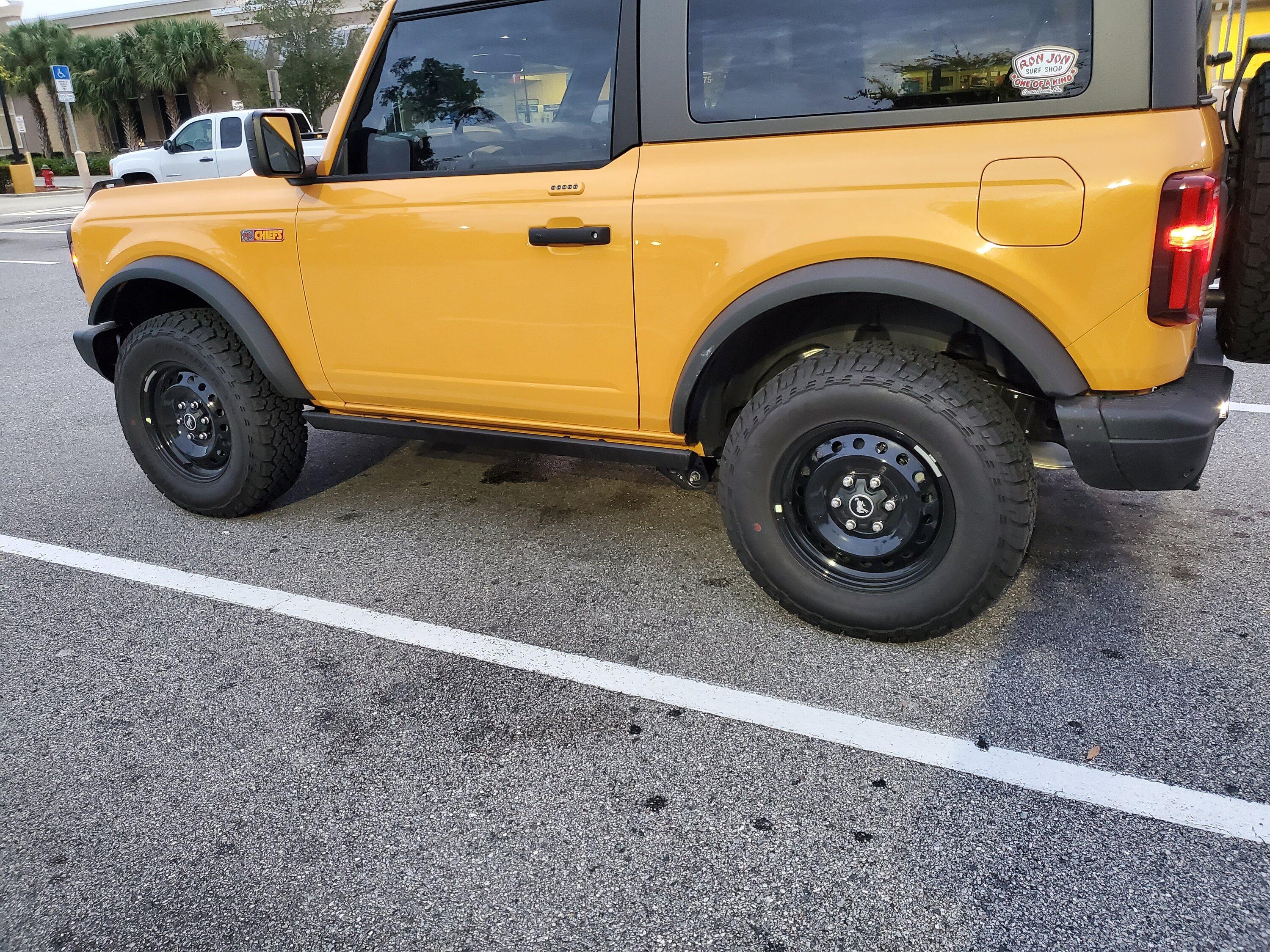 Ford Bronco Bronco R's red R poll 20220812_064726[1]