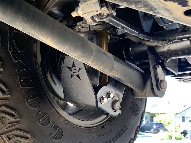 Ford Bronco Barnes 4wd shock skids IMG_1577