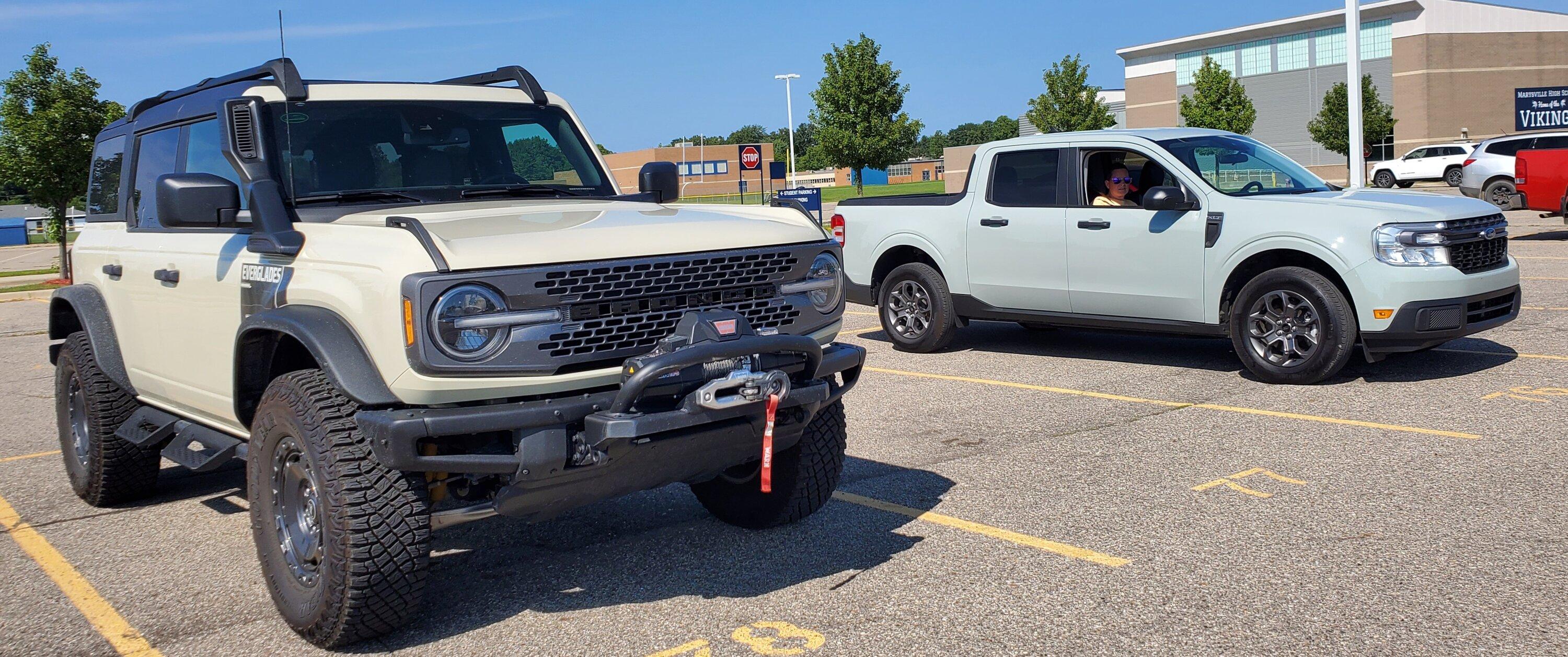 Ford Bronco Everglades Desert Sand Bronco spotted in the wild 20220827_154538
