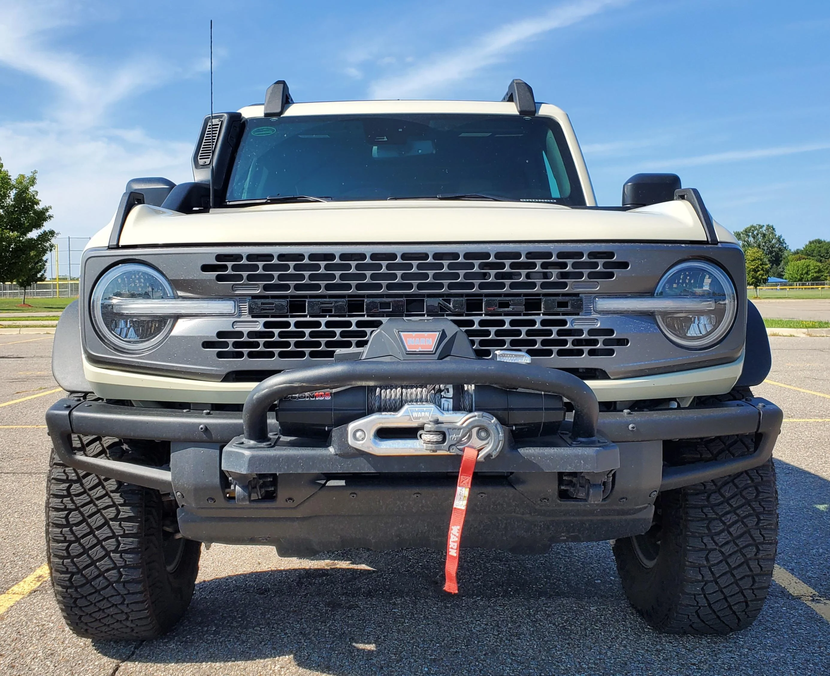 Ford Bronco Everglades Desert Sand Bronco spotted in the wild 20220827_154522
