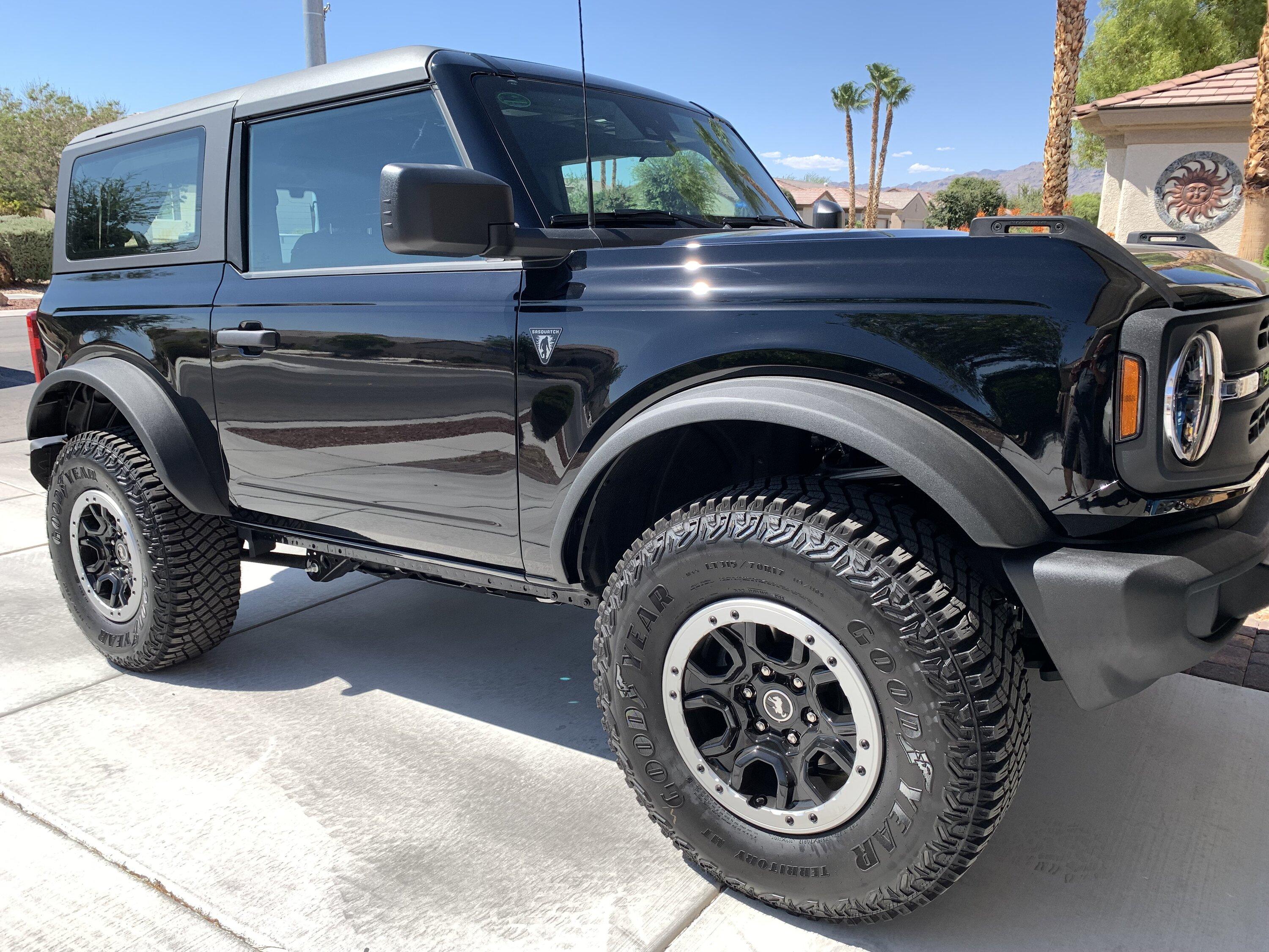 Ford Bronco Bronco Team 2 door. 68332977116__0407425C-011E-43A2-AC03-999DD9CCAA1D