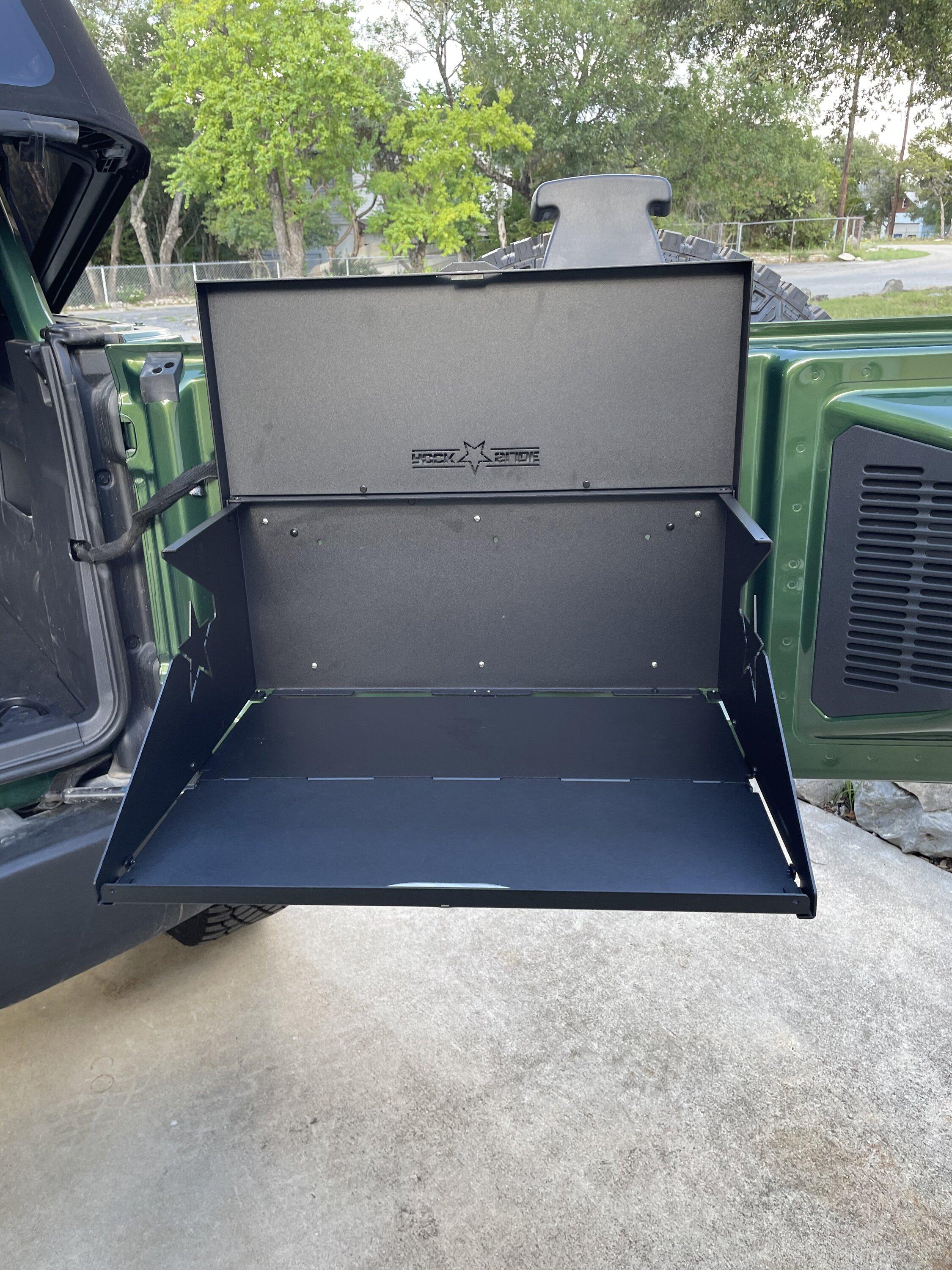 Ford Bronco Rockslide Tailgate Table installed. Review and photos. DFDD1EAD-1D6A-40B7-AC71-D3D92F387EC5
