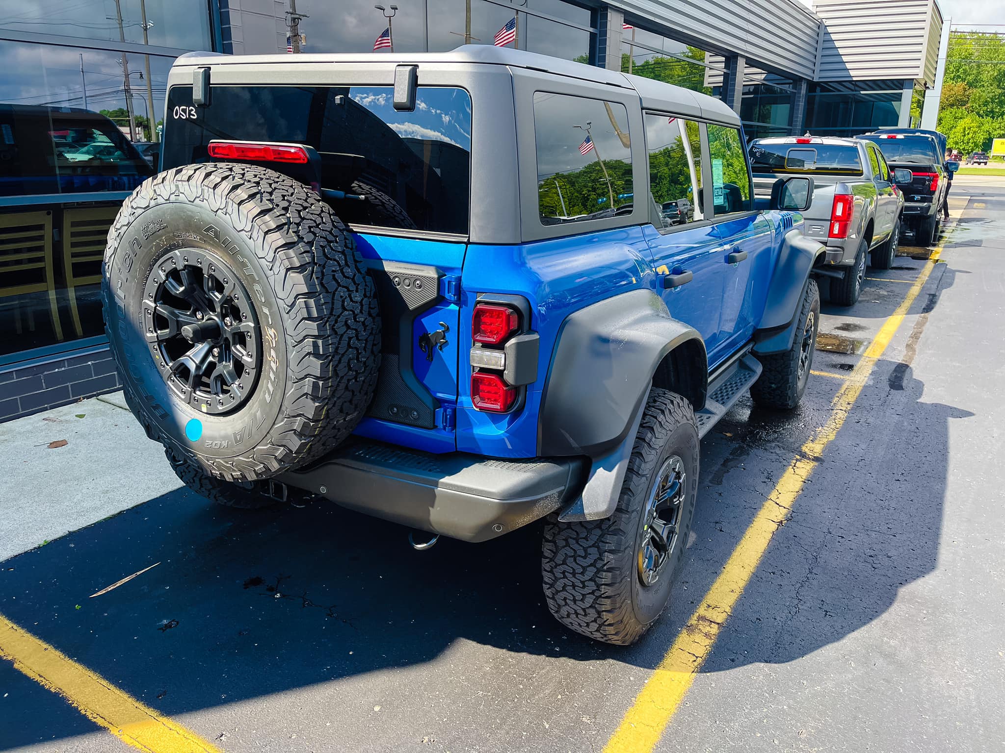 Ford Bronco 🙌 First retail order 2022 Bronco Raptor spotted on dealer's lot! 2023 Ford Bronco Raptor Retail 1