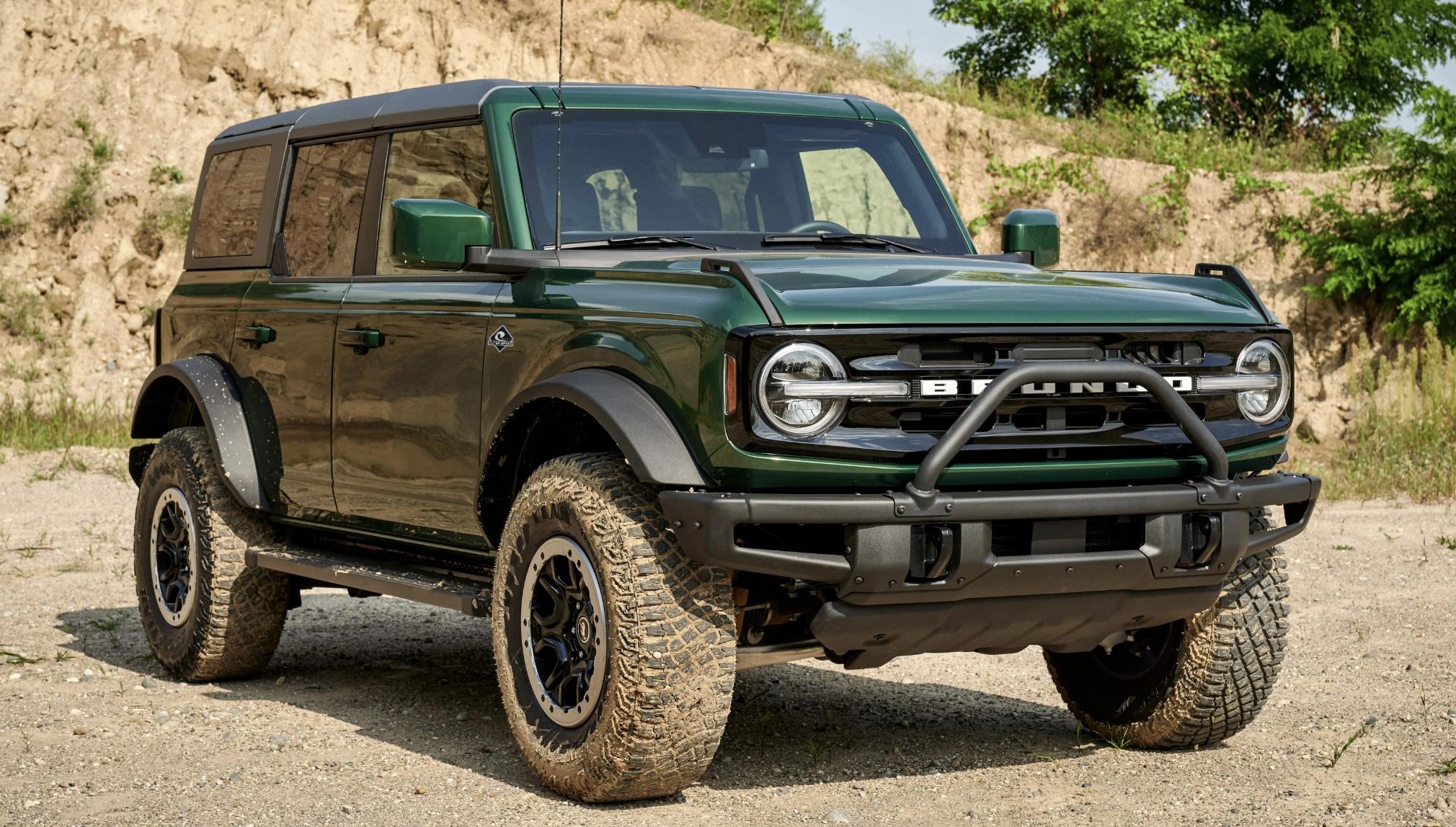 Ford Bronco Jalopnik: Driving the Ford Bronco Made Me Rethink My Solid-Axle Preference Screen Shot 2022-08-30 at 3.00.53 PM