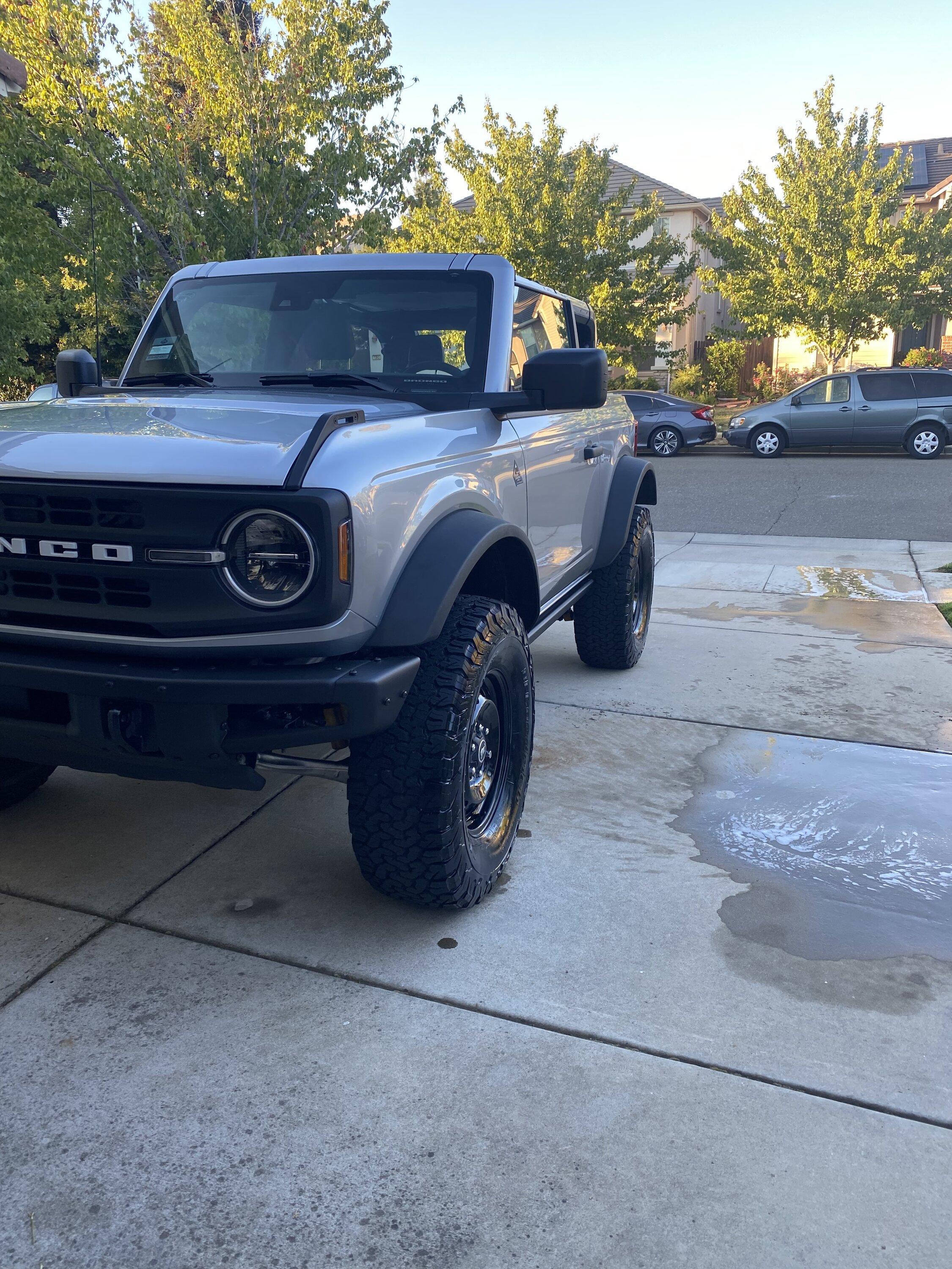 Ford Bronco Flicka, the 2 Door Iconic Silver Bronco on polished revolver mags wheels 160B843C-9C86-4CE1-A604-698EADF4CAF3