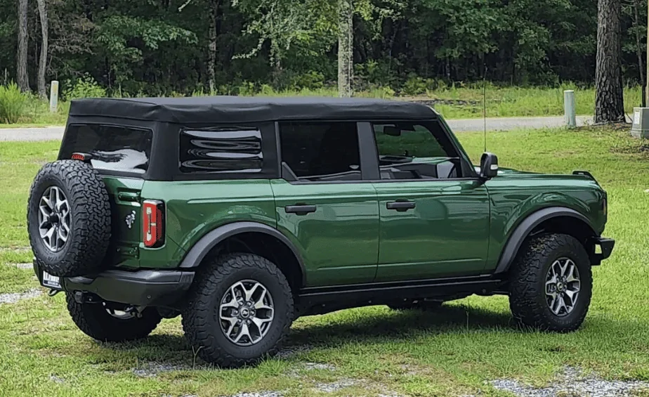Ford Bronco ERUPTION GREEN Bronco Club ceramic