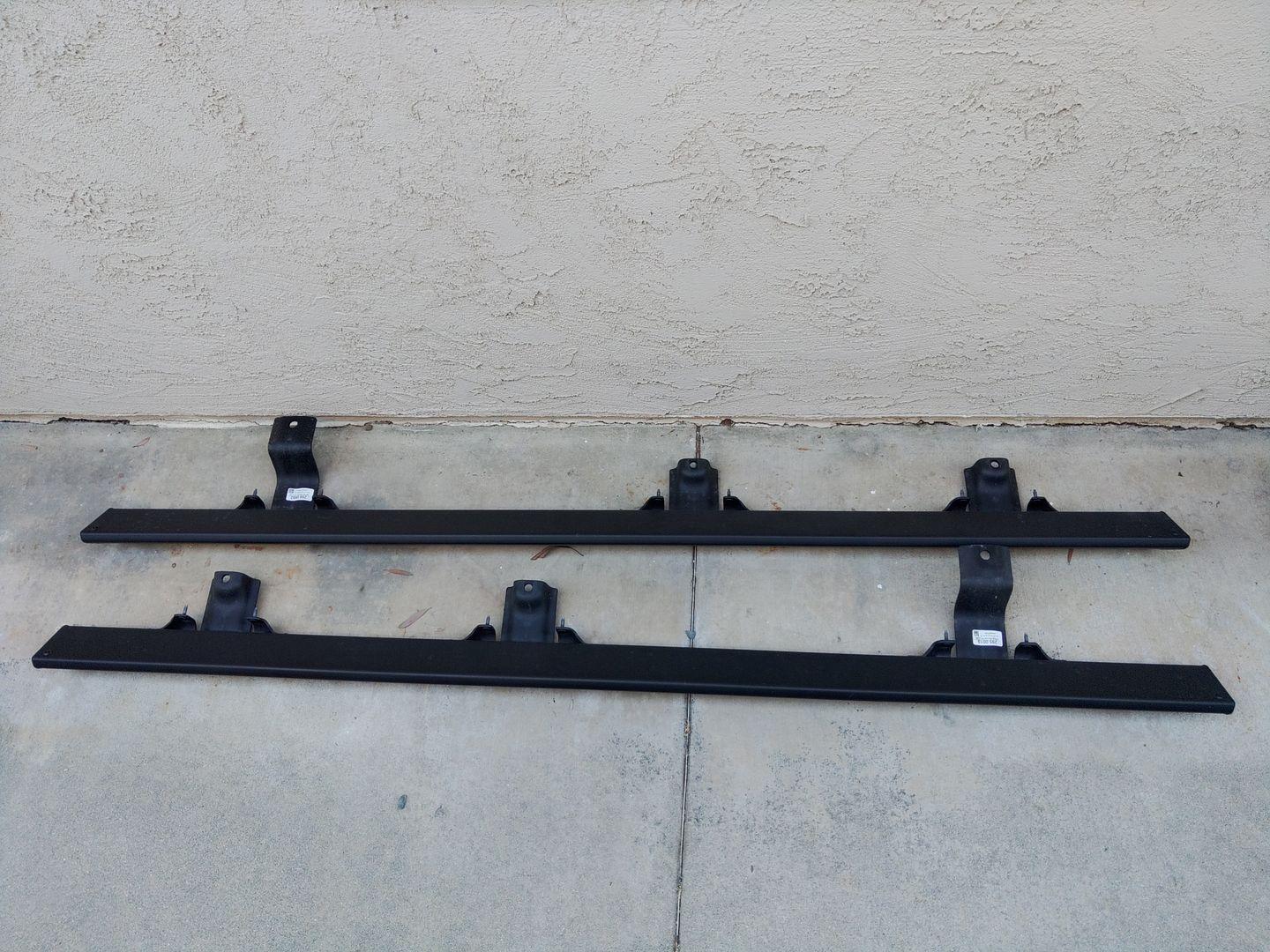 Ford Bronco Factory rock rails, 4 door KIMG0036
