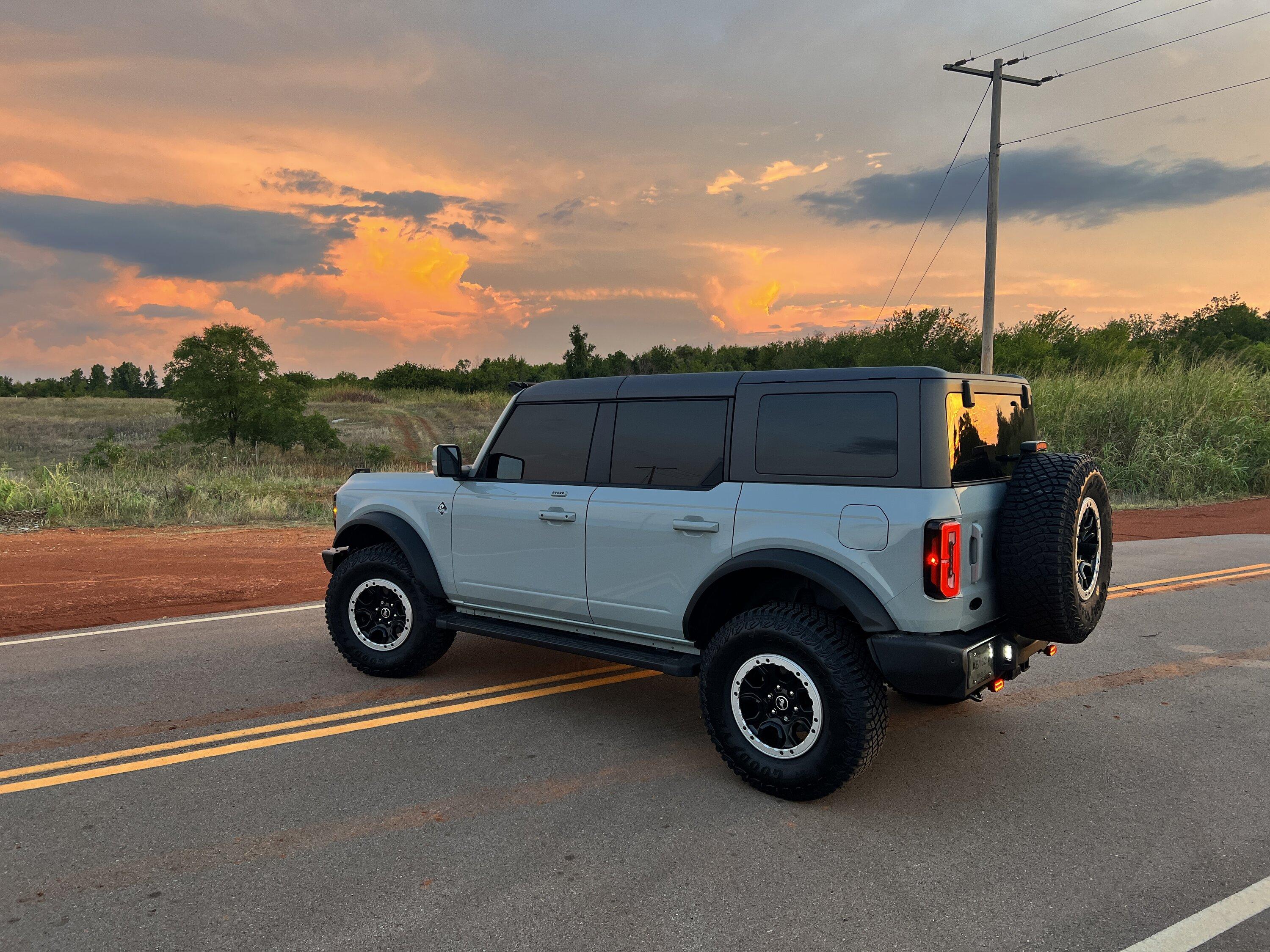 Ford Bronco Bronco OuterBanks Sasquatch 57F26D0F-670D-49F3-B02E-F8F70E64B6A9