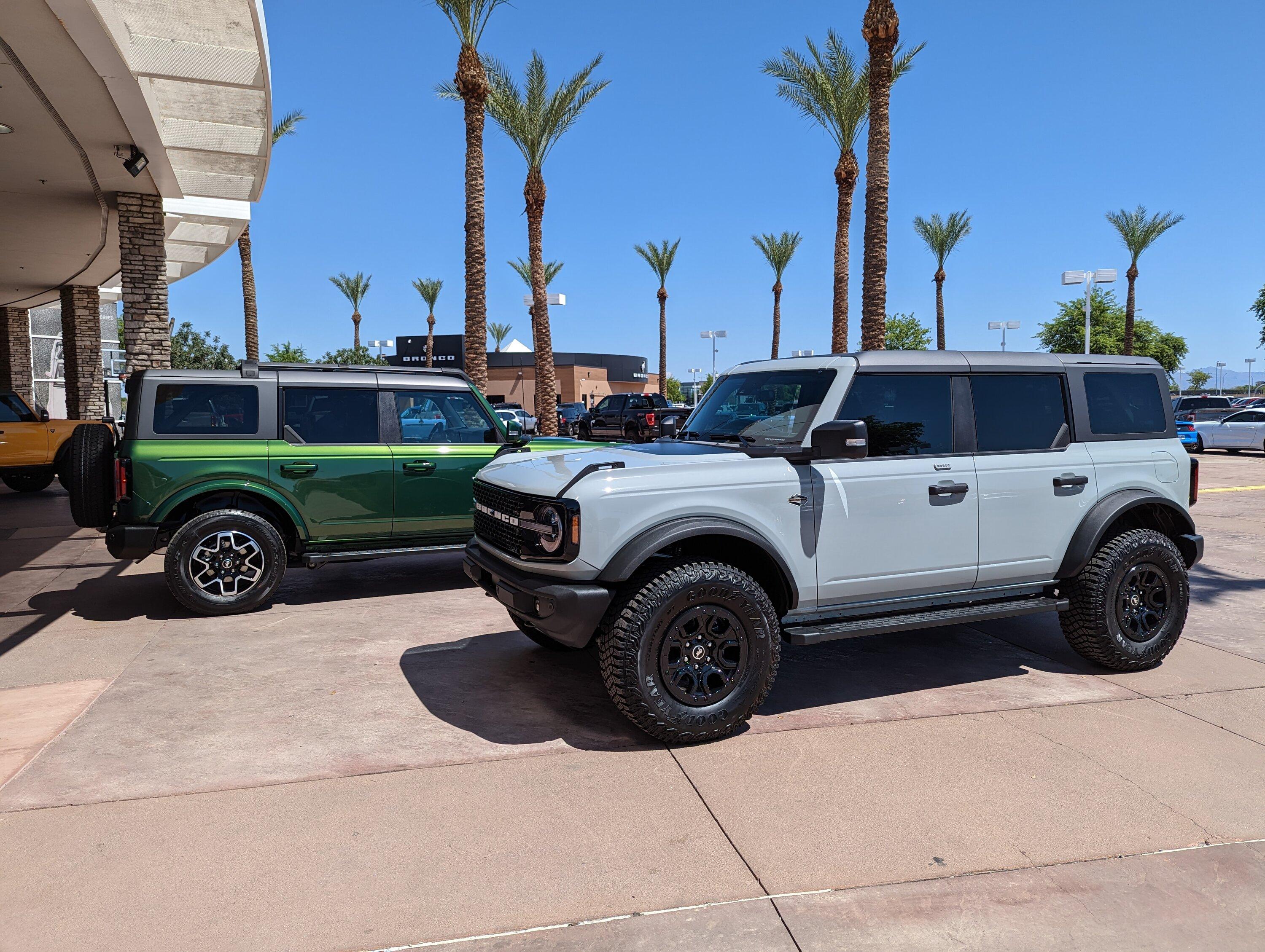 Ford Bronco 6/20/22 Build Week Group PXL_20220901_183815602