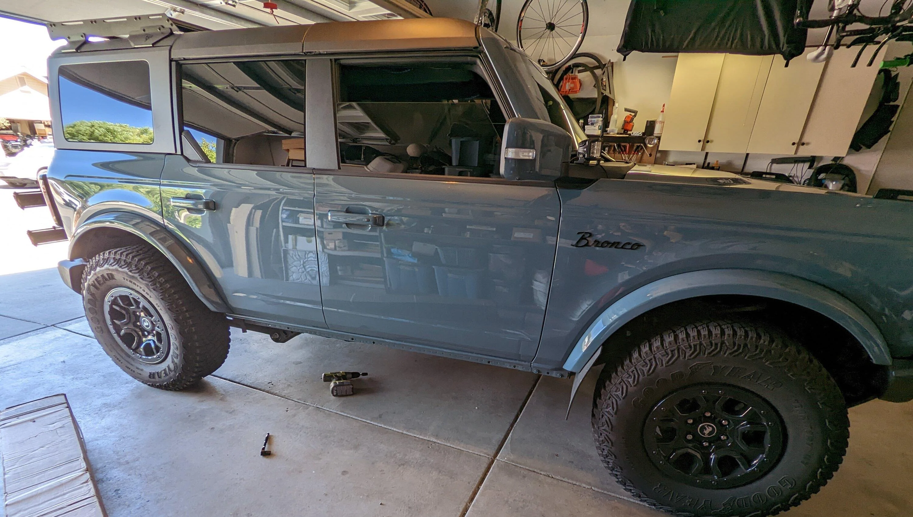 Ford Bronco Anyone running a roof half rack? Bronco