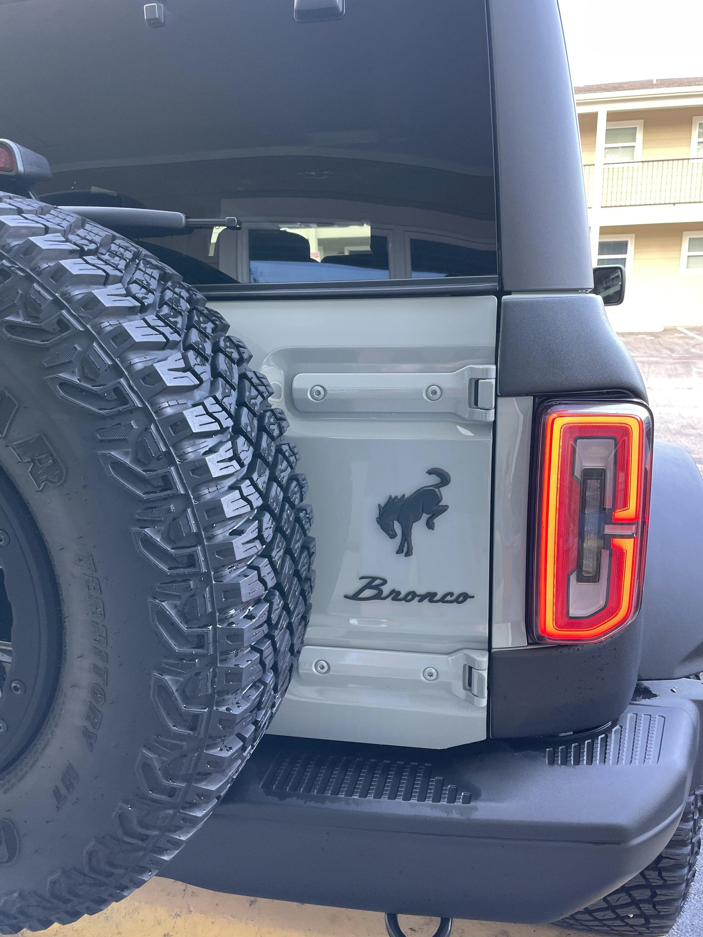 Ford Bronco Cactus Gray Badlands Build 906B5386-FA9F-437E-85E1-92B3F802B24C