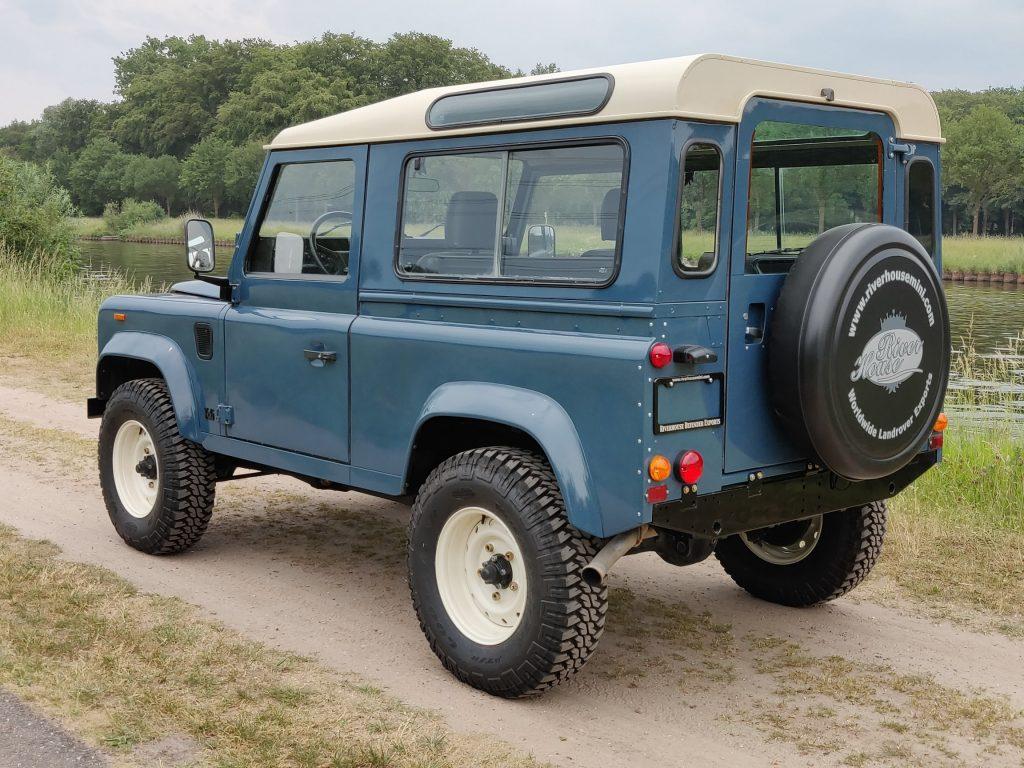 Ford Bronco Cactus Gray and Area 51 1991-LR-LHD-Defender-90-Tdi-Arles-Blue-AA-left-rear-1024x768