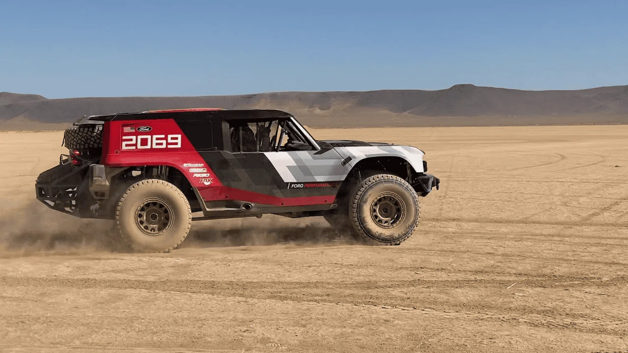Ford Bronco 2-Door Conversion on 4-Door Body 1600653748199