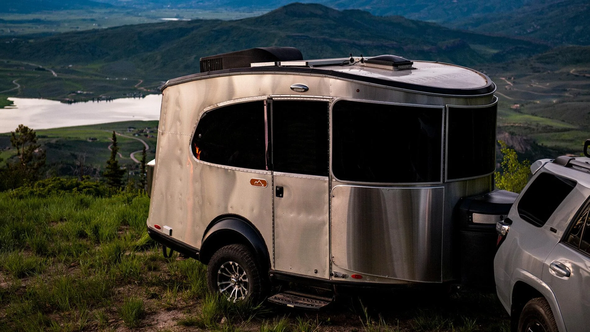 Ford Bronco Airstream Basecamp B23E7F49-35B8-45DF-9A95-E52482FBFD85
