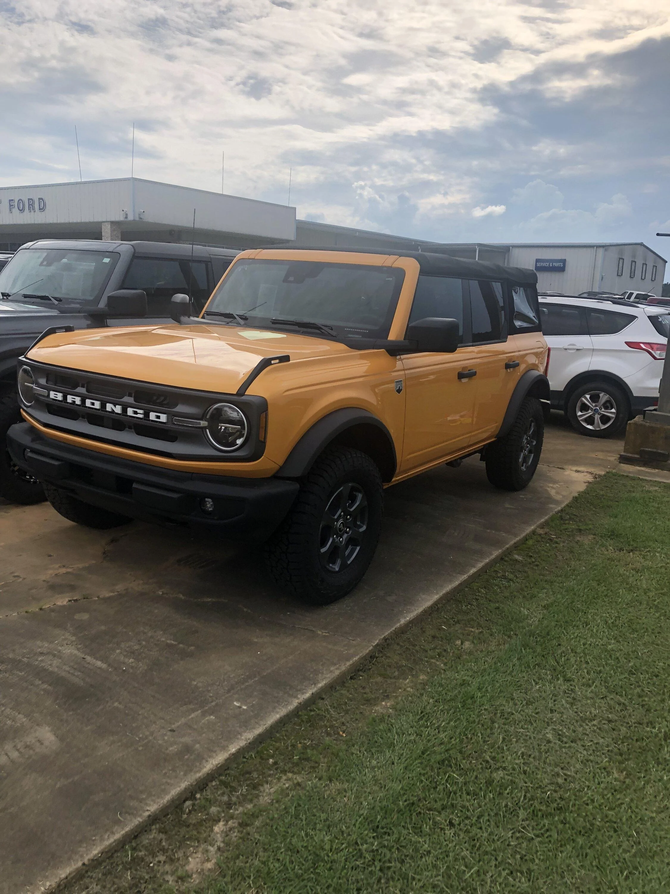 Ford Bronco In case you’re looking. E5B748CE-0E10-4DE3-BC6B-7BBEDF98EB9A