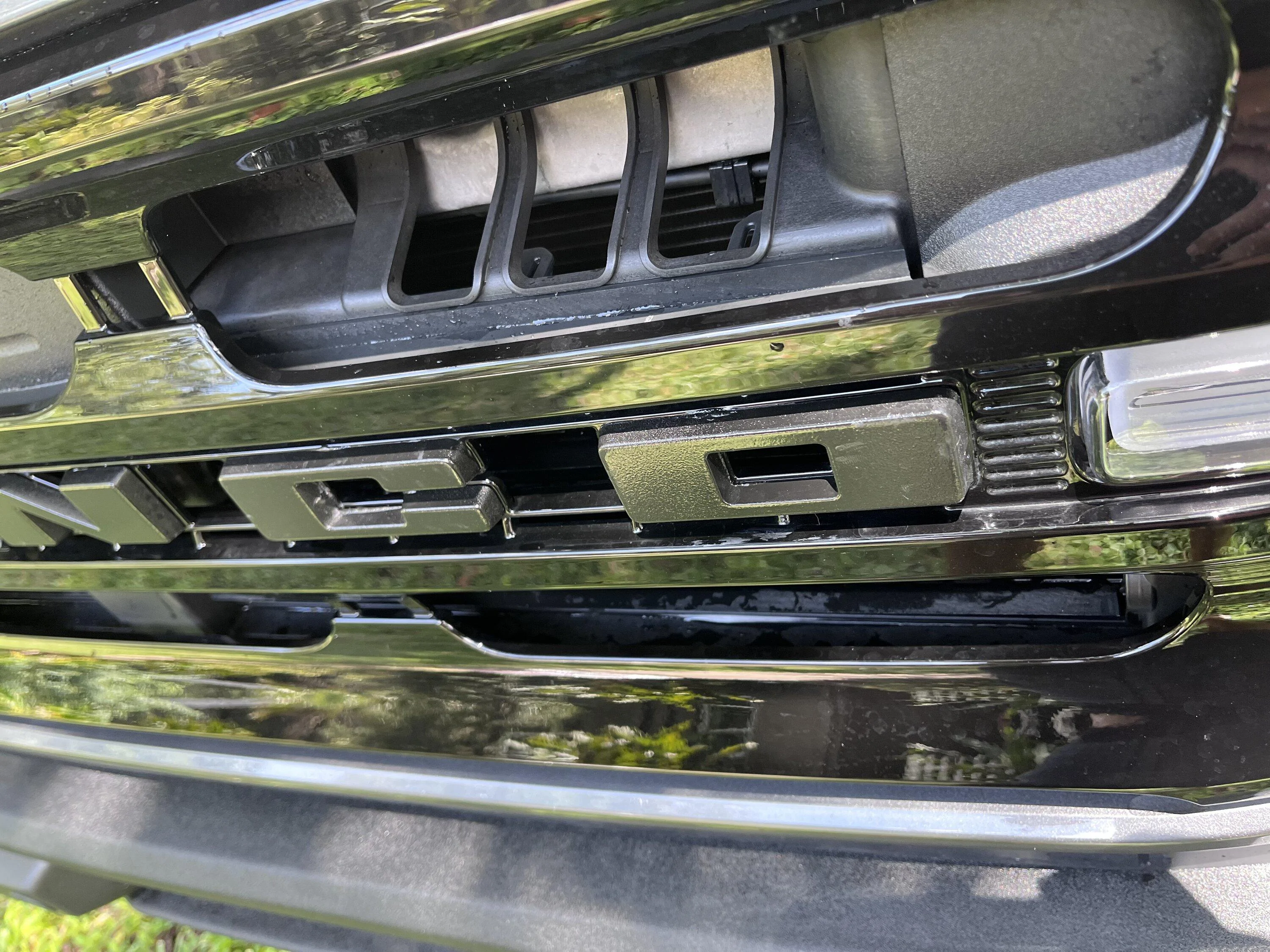 Ford Bronco OBX Grill A9024F8E-3D0F-45D9-B34B-CF769FBB100A