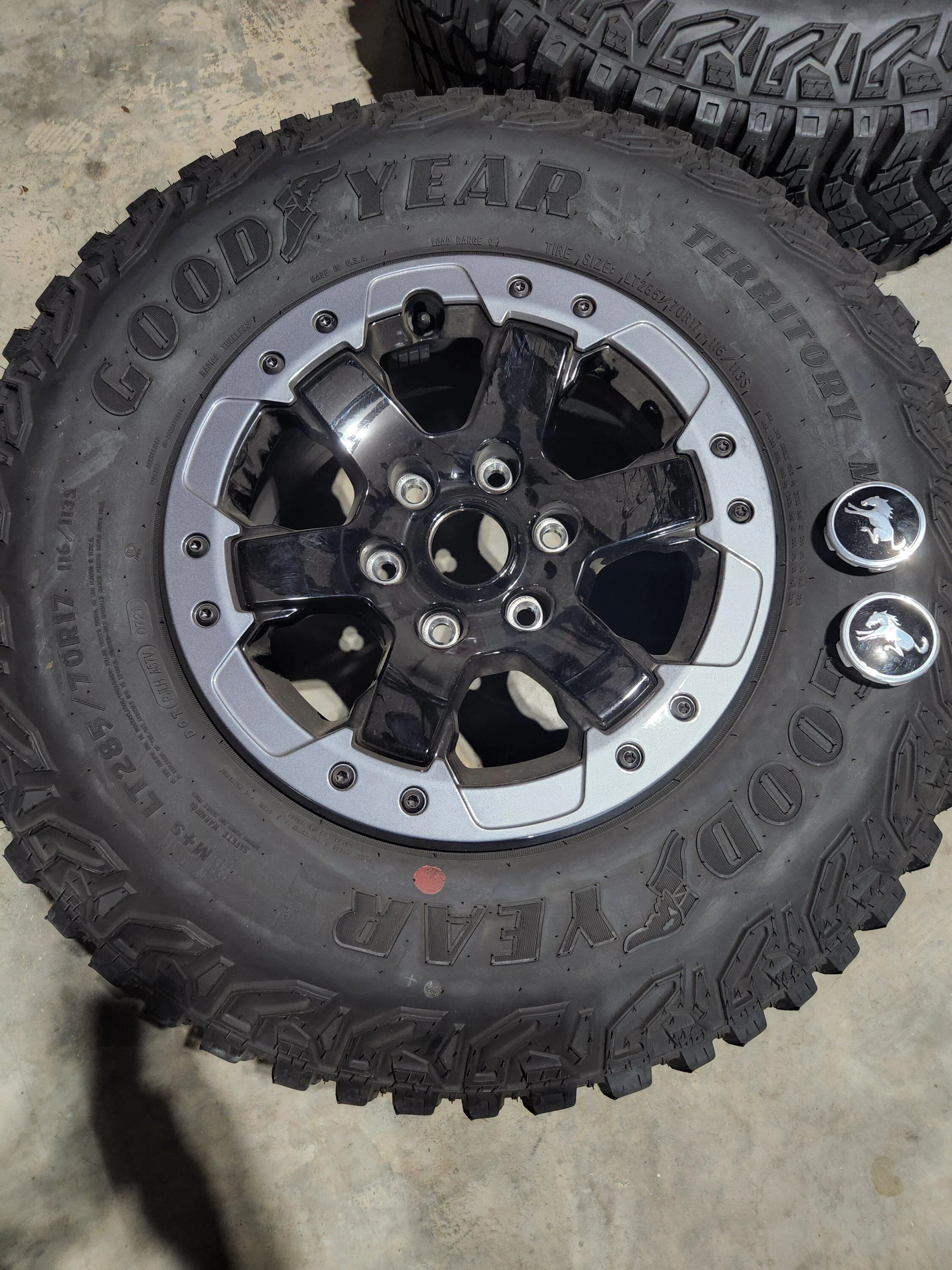 Ford Bronco Thread Tires-1