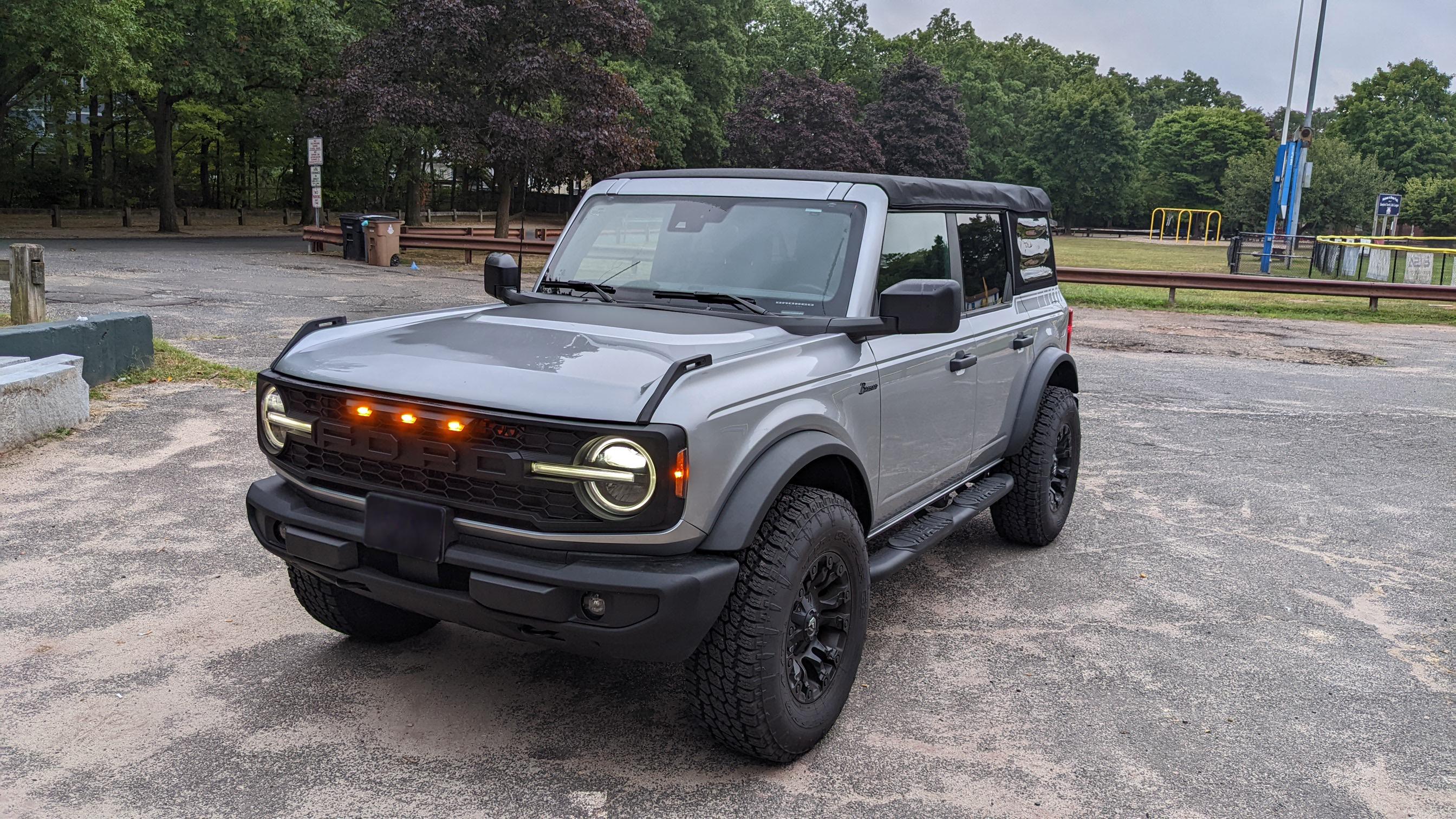 Ford Bronco Raptor Grill lighting question PXL_20220830_105305876