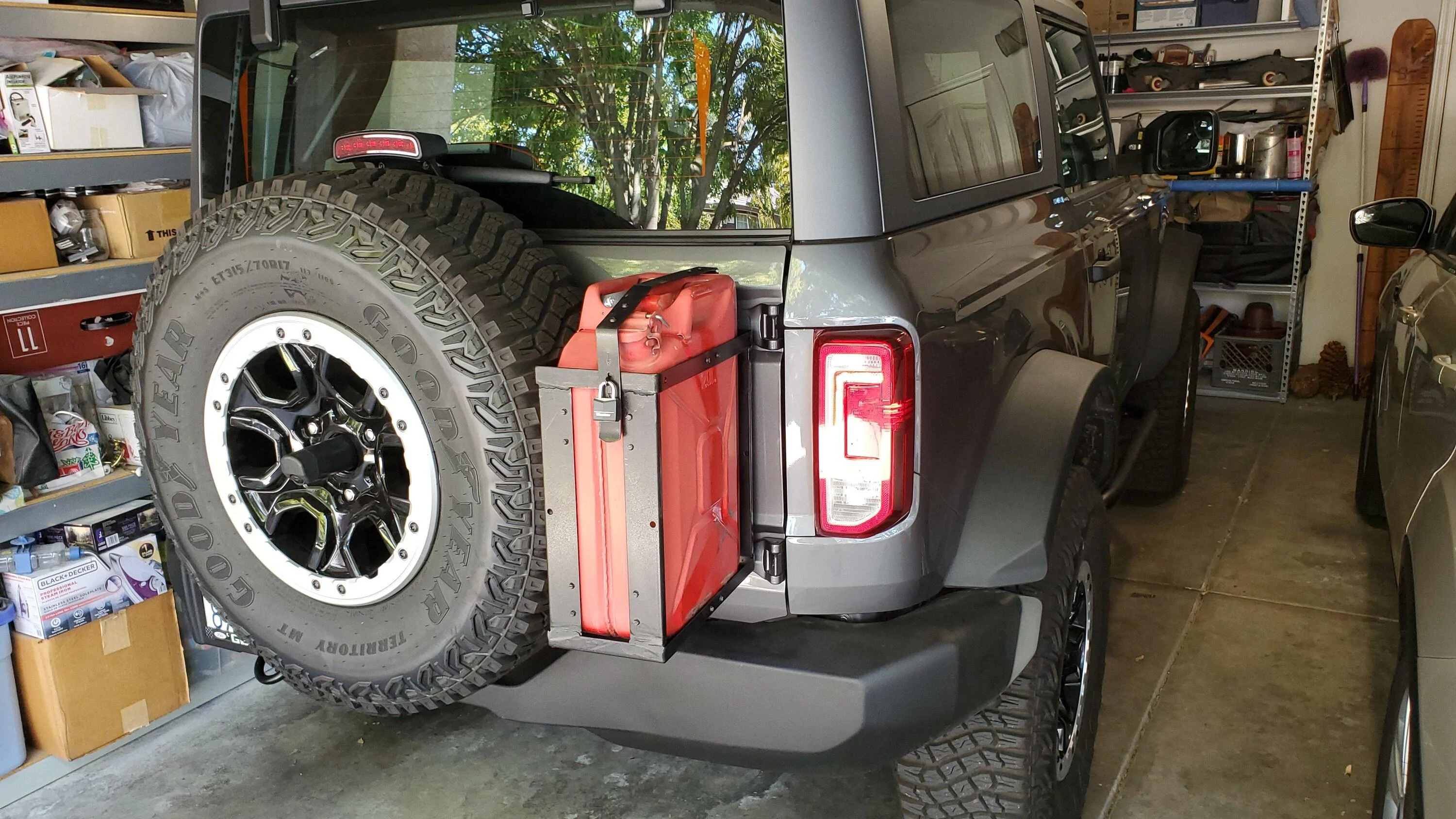 Ford Bronco Jerry can mount build. 20220905_155124