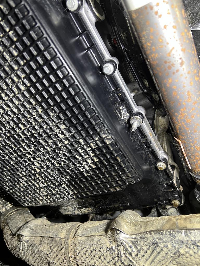 Ford Bronco 10spd Transmission Leak 004_leak