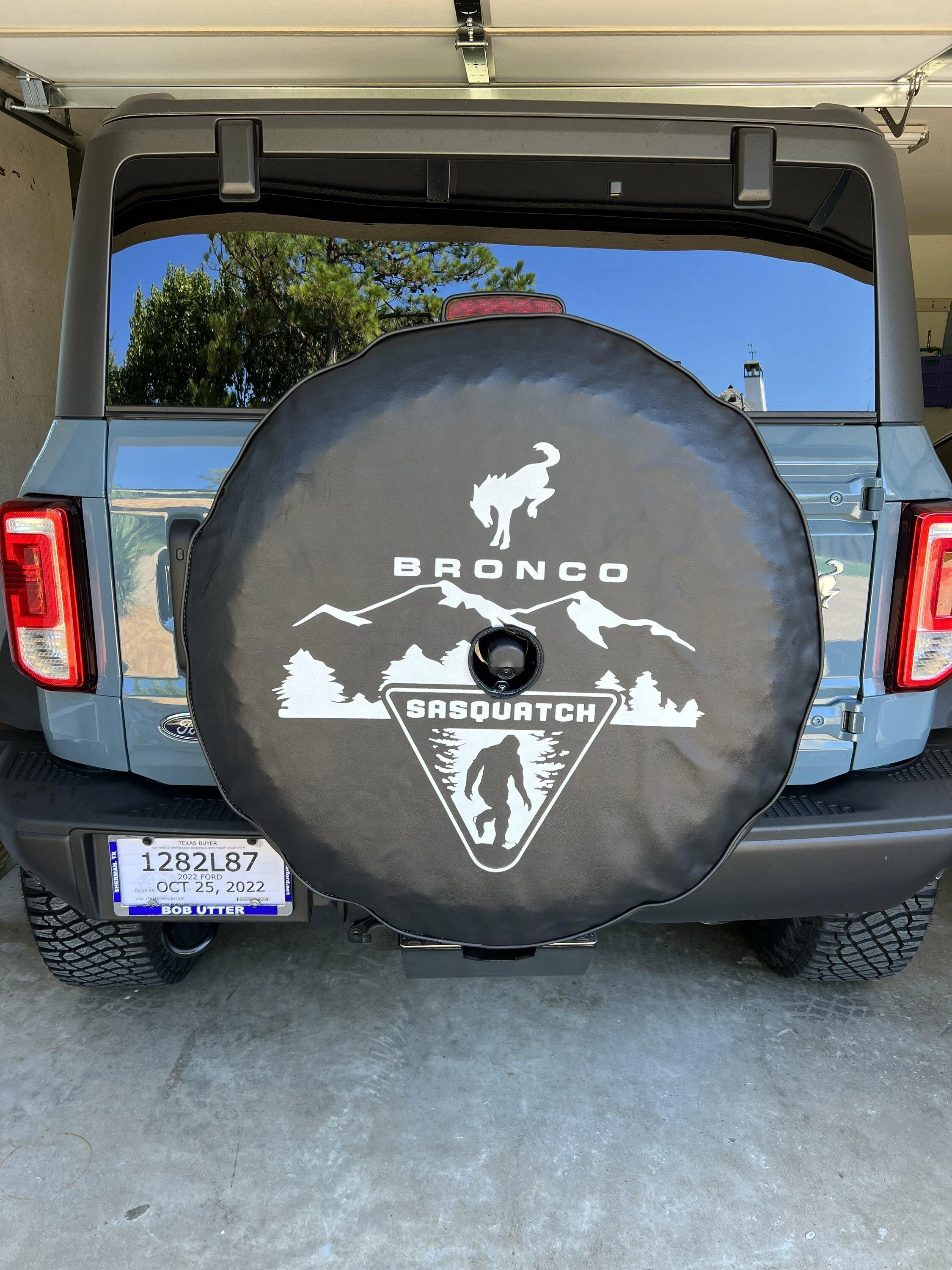 Ford Bronco What did you do TO / WITH your Bronco today? 👨🏻‍🔧🧰🚿🛠 tire cover