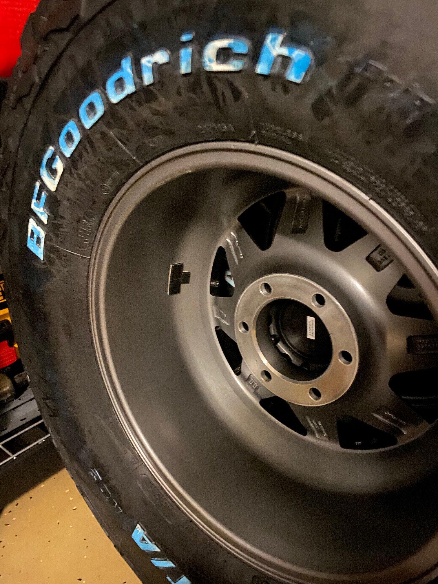 Ford Bronco Show us your installed wheel / tire upgrades here! (Pics) IMG_1256