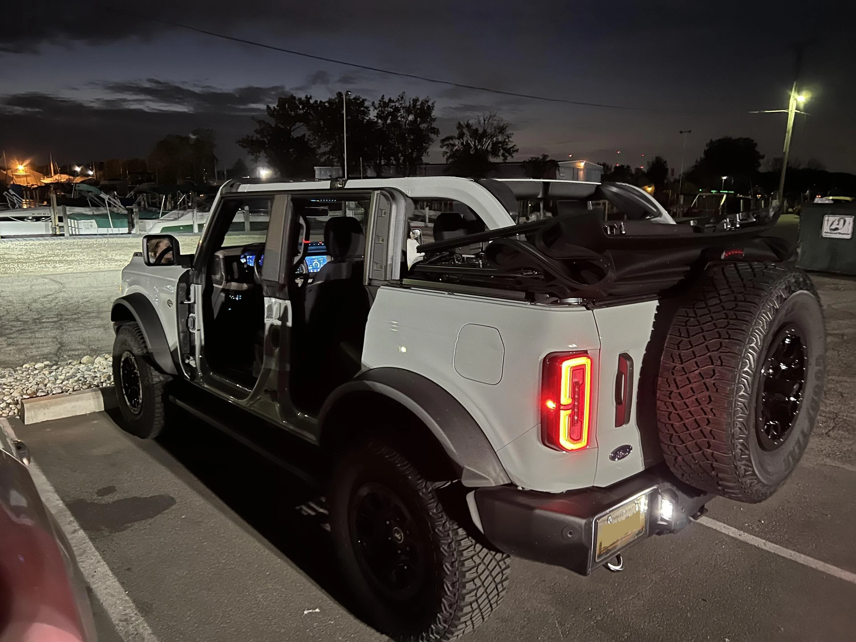 Ford Bronco CACTUS GRAY Bronco Club doors off