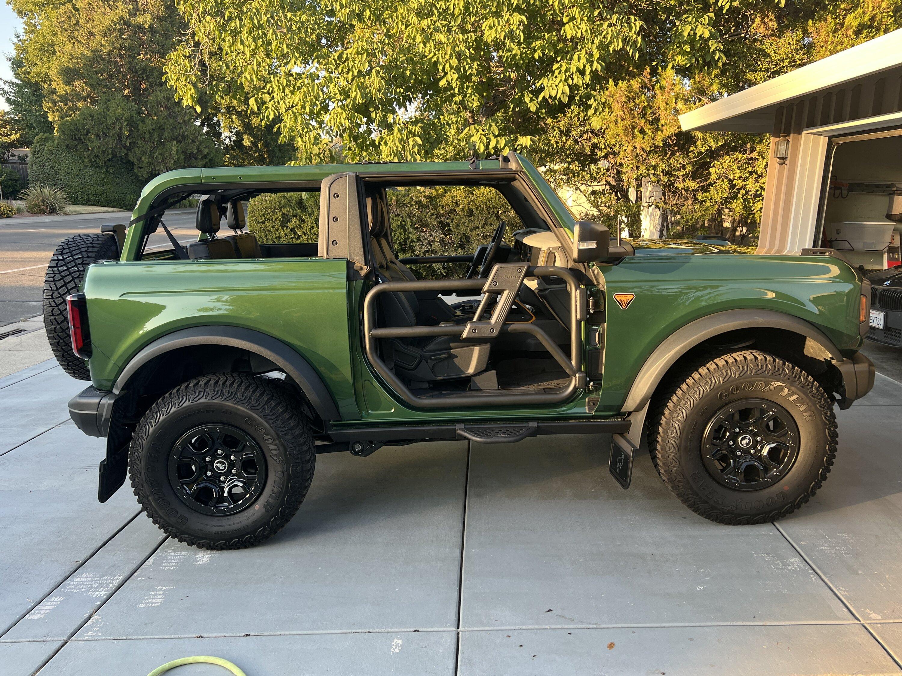 Ford Bronco 2023 Bronco – New Features, Changes, Differences (Including Black Painted MOD Top) B4EA8983-F7DC-4318-8978-096C9D4F485B