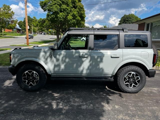 Ford Bronco Larger tires IMG_1188