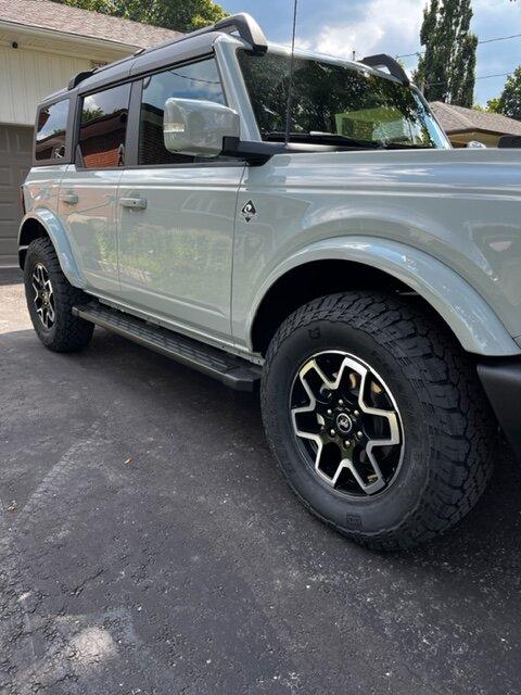 Ford Bronco Larger tires IMG_1190